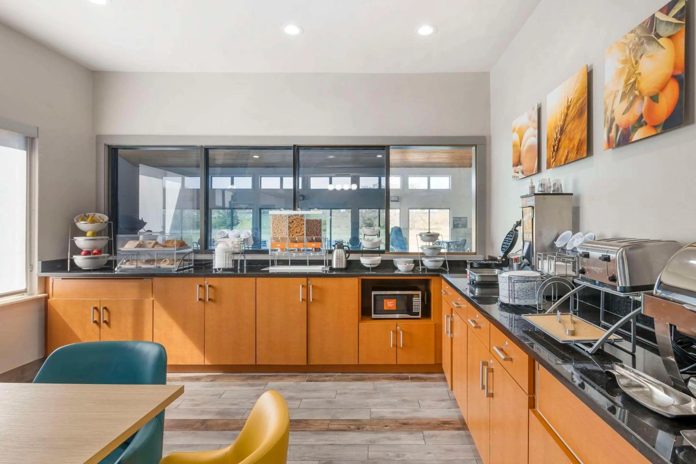 Breakfast in AmericInn by Wyndham New Lisbon