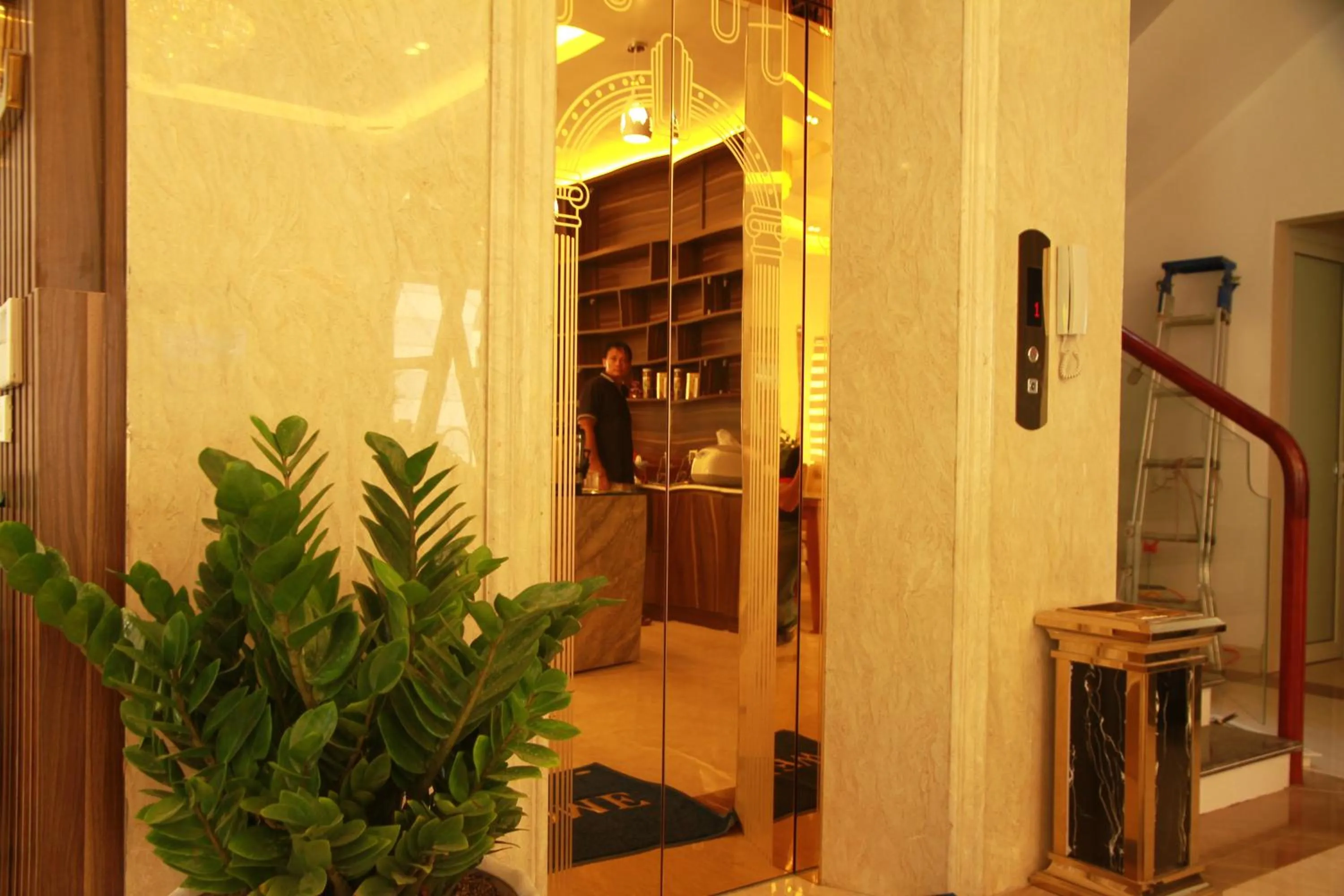 elevator in Khách sạn Hải Quân - The Marine Hotel