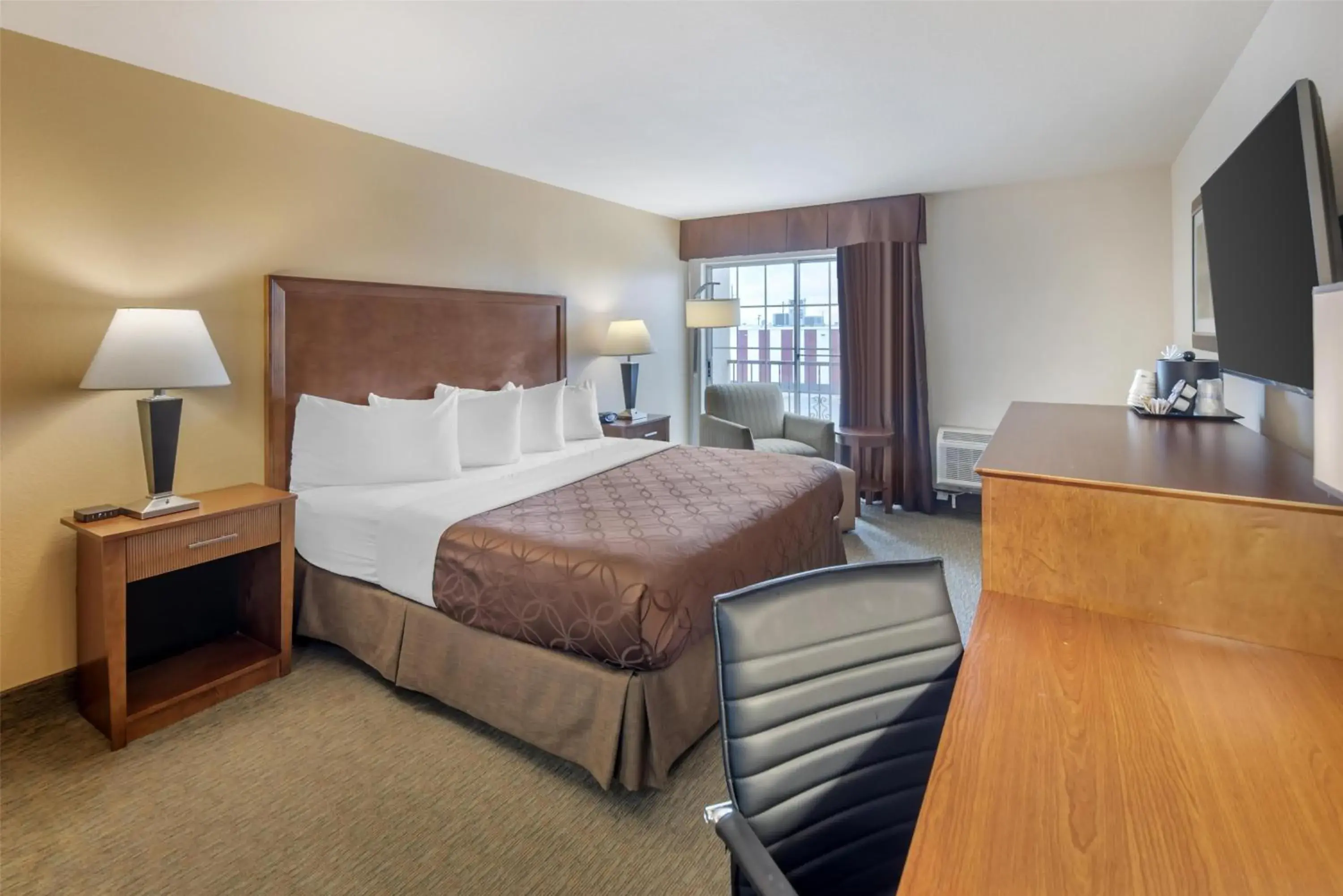 Bedroom, Bed in Best Western Plus Atrium Inn Bedroom, Bed in Best Western Plus Atrium Inn