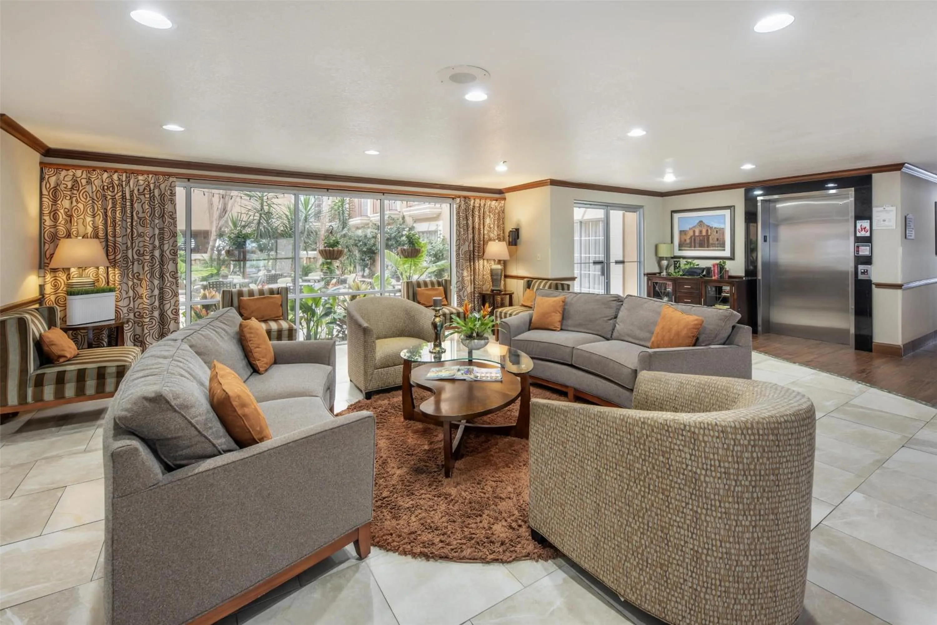 Lobby or reception in Best Western Plus Atrium Inn