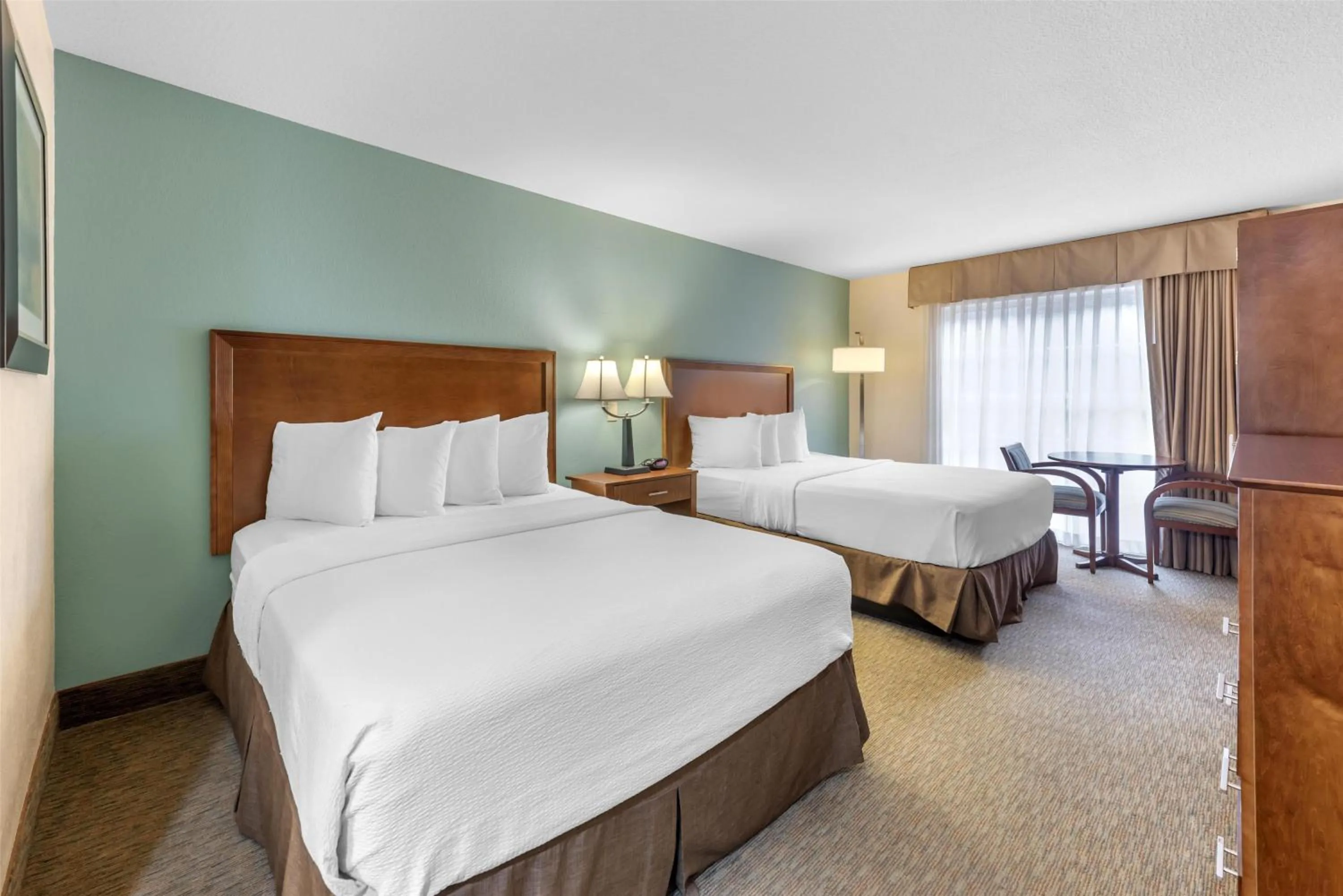 Bedroom, Bed in Best Western Plus Atrium Inn