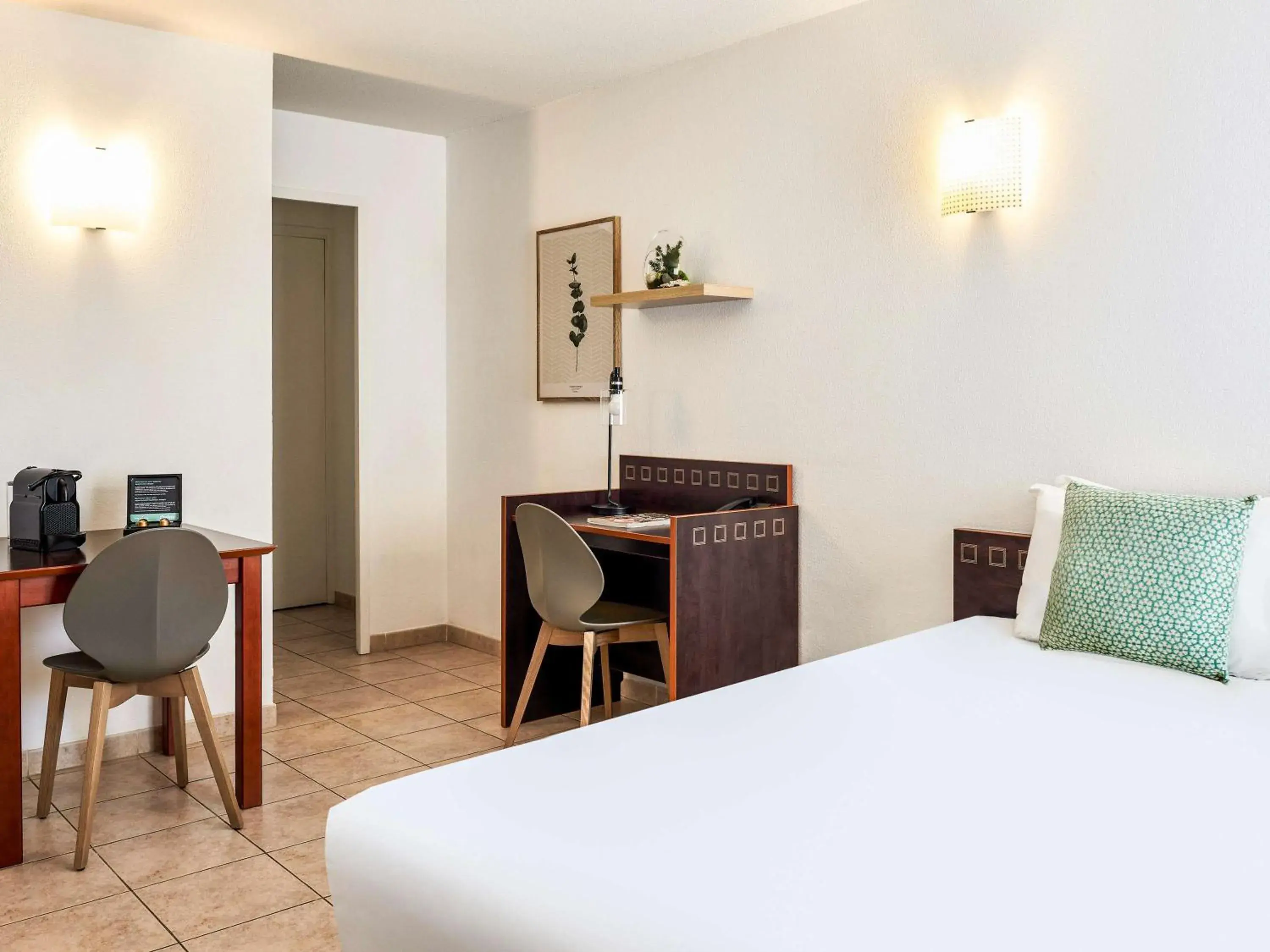 Bedroom, Bed in Aparthotel Adagio Access Nice Acropolis Bedroom, Bed in Aparthotel Adagio Access Nice Acropolis