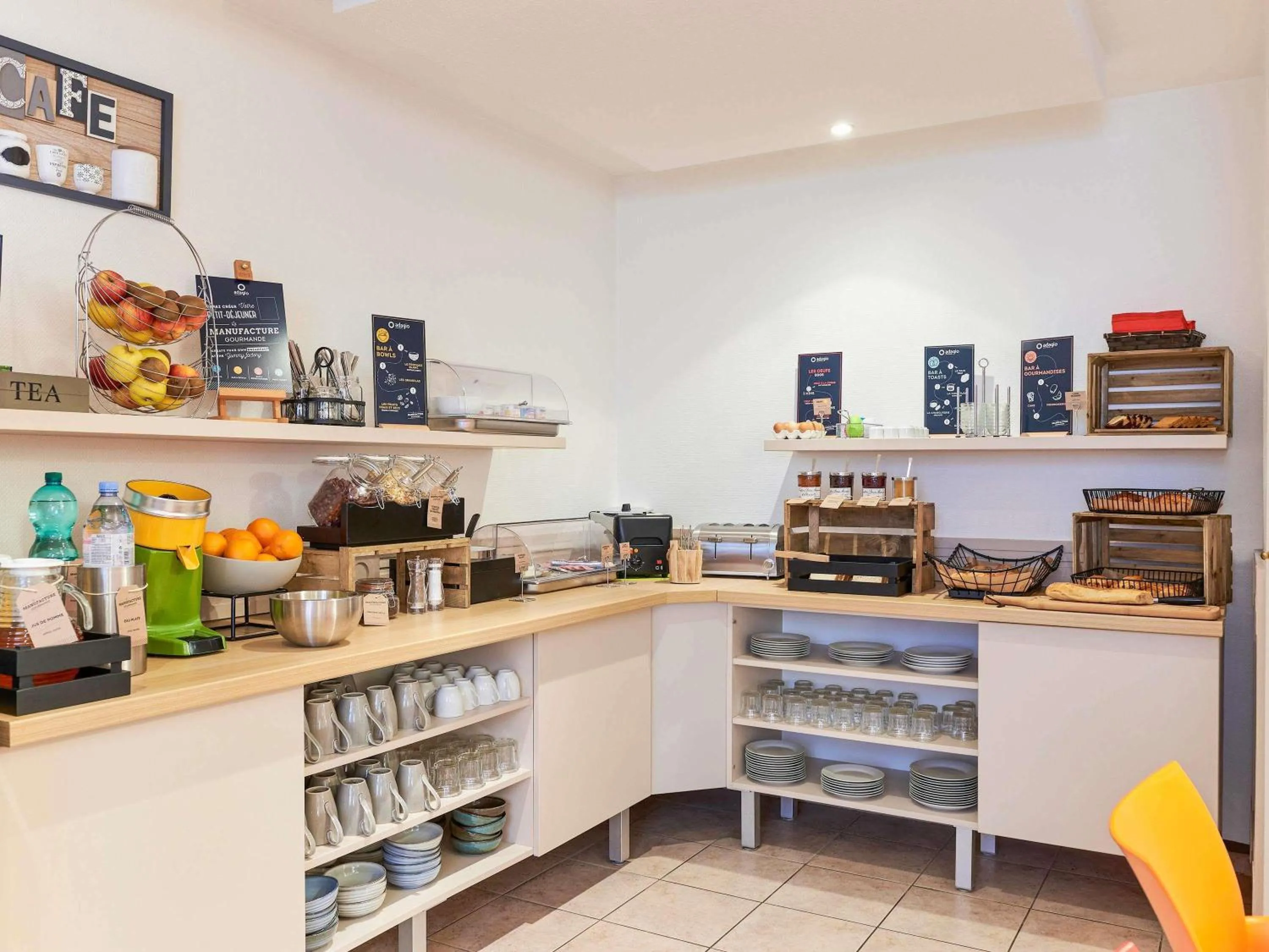 Breakfast in Aparthotel Adagio Access Nice Garibaldi