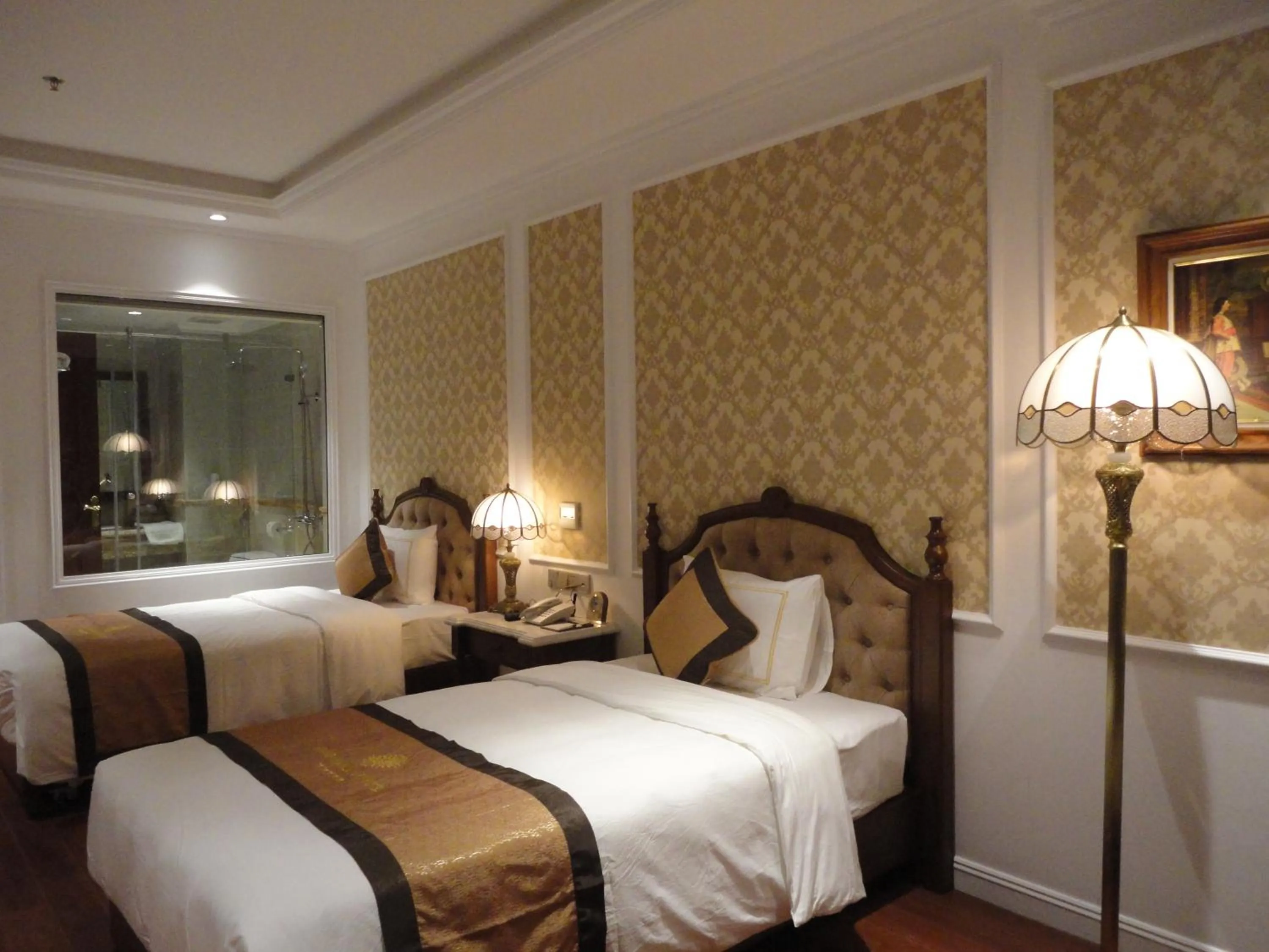 Hoang Nham Luxury Hotel