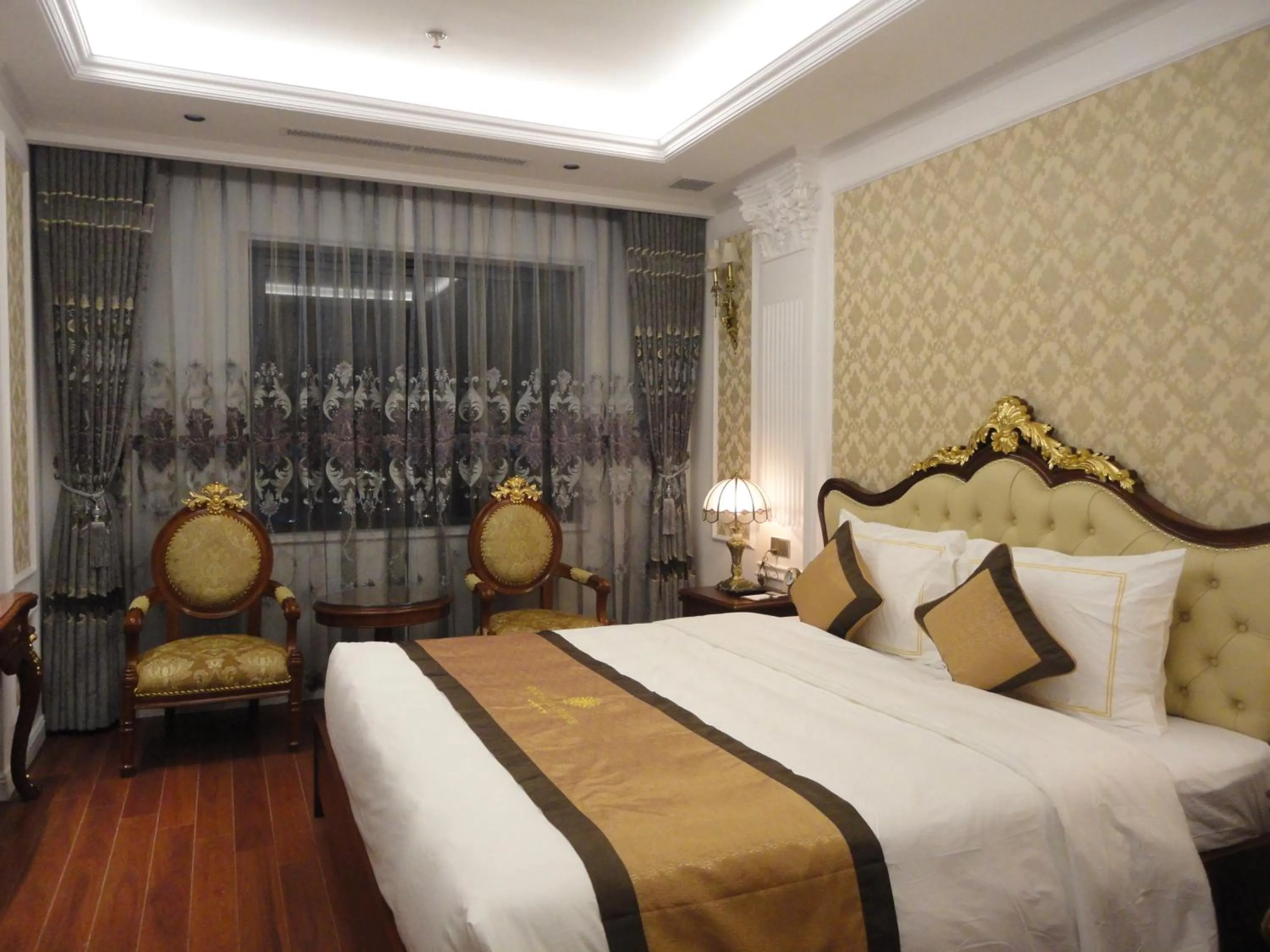 Hoang Nham Luxury Hotel