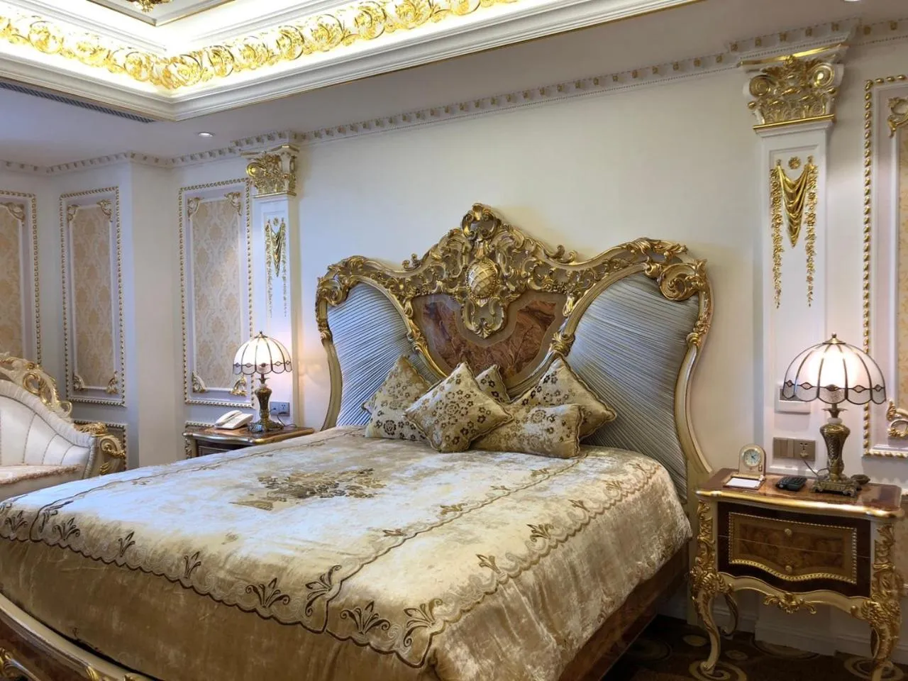 Hoang Nham Luxury Hotel