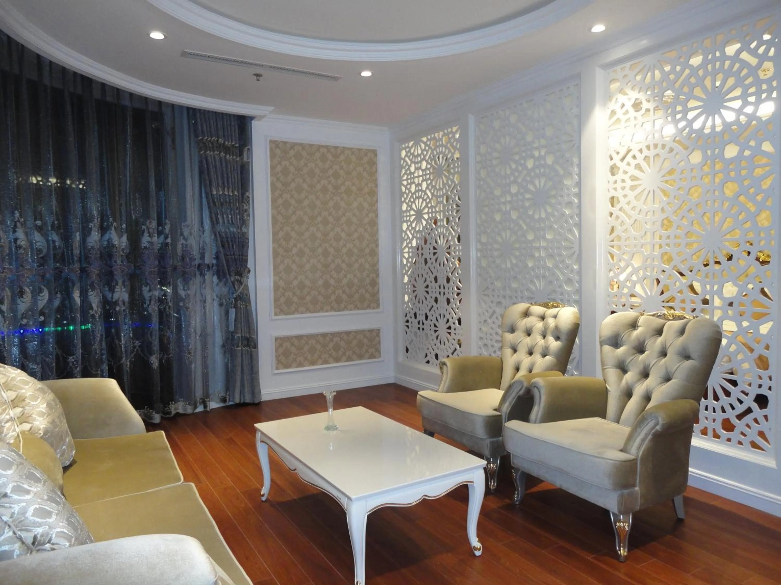 Hoang Nham Luxury Hotel