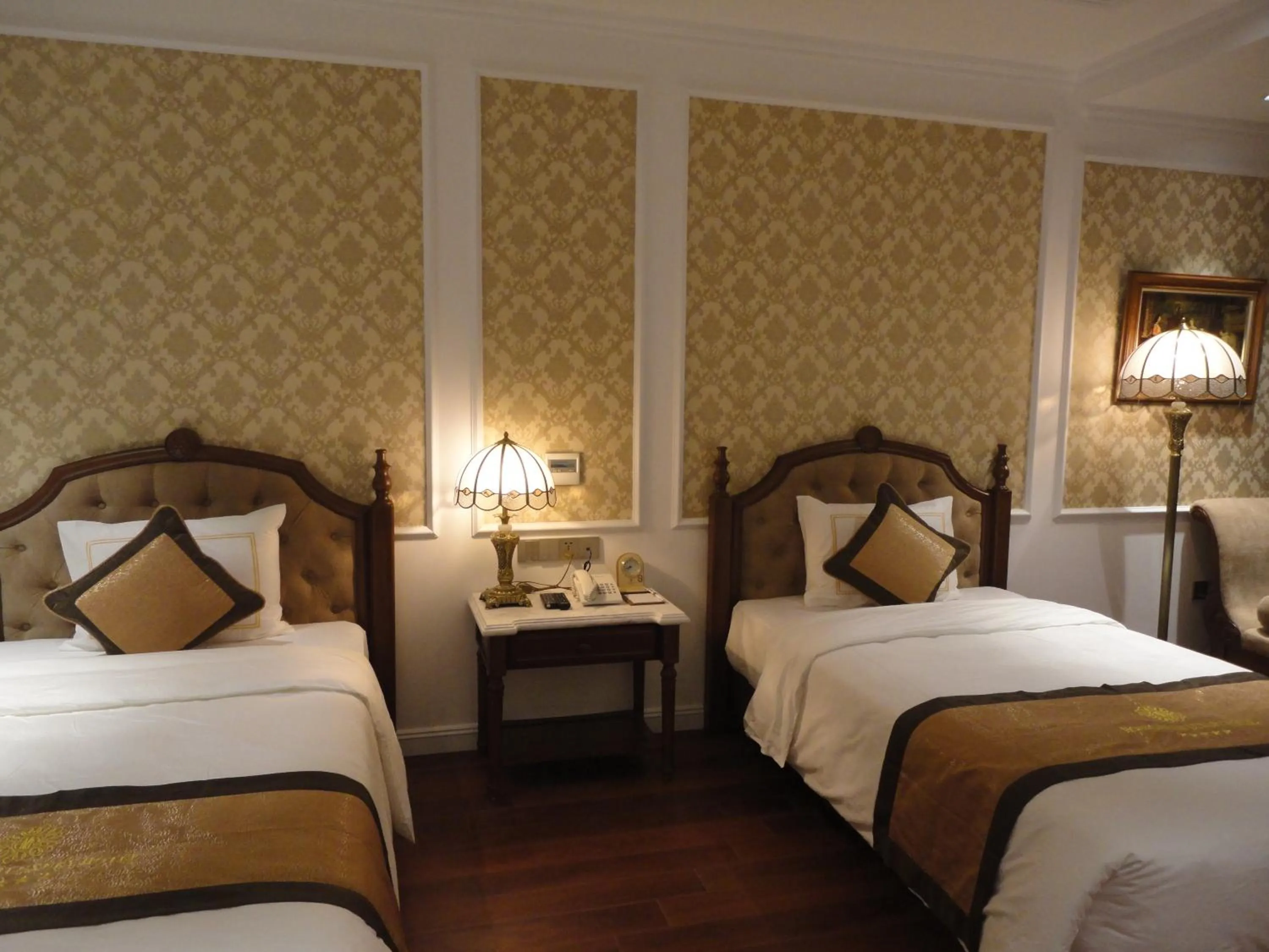 Hoang Nham Luxury Hotel