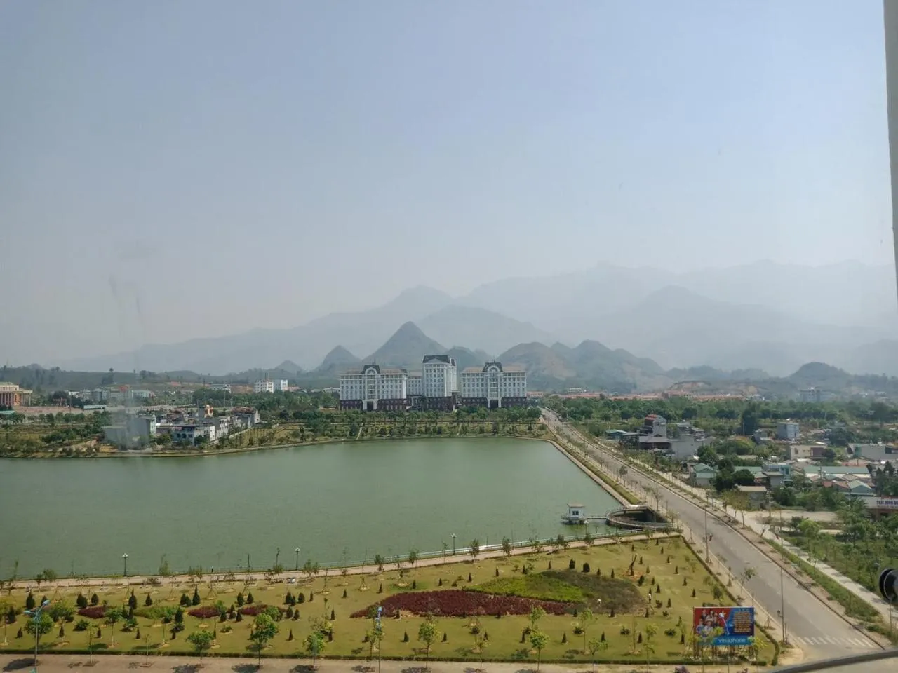 Hoang Nham Luxury Hotel