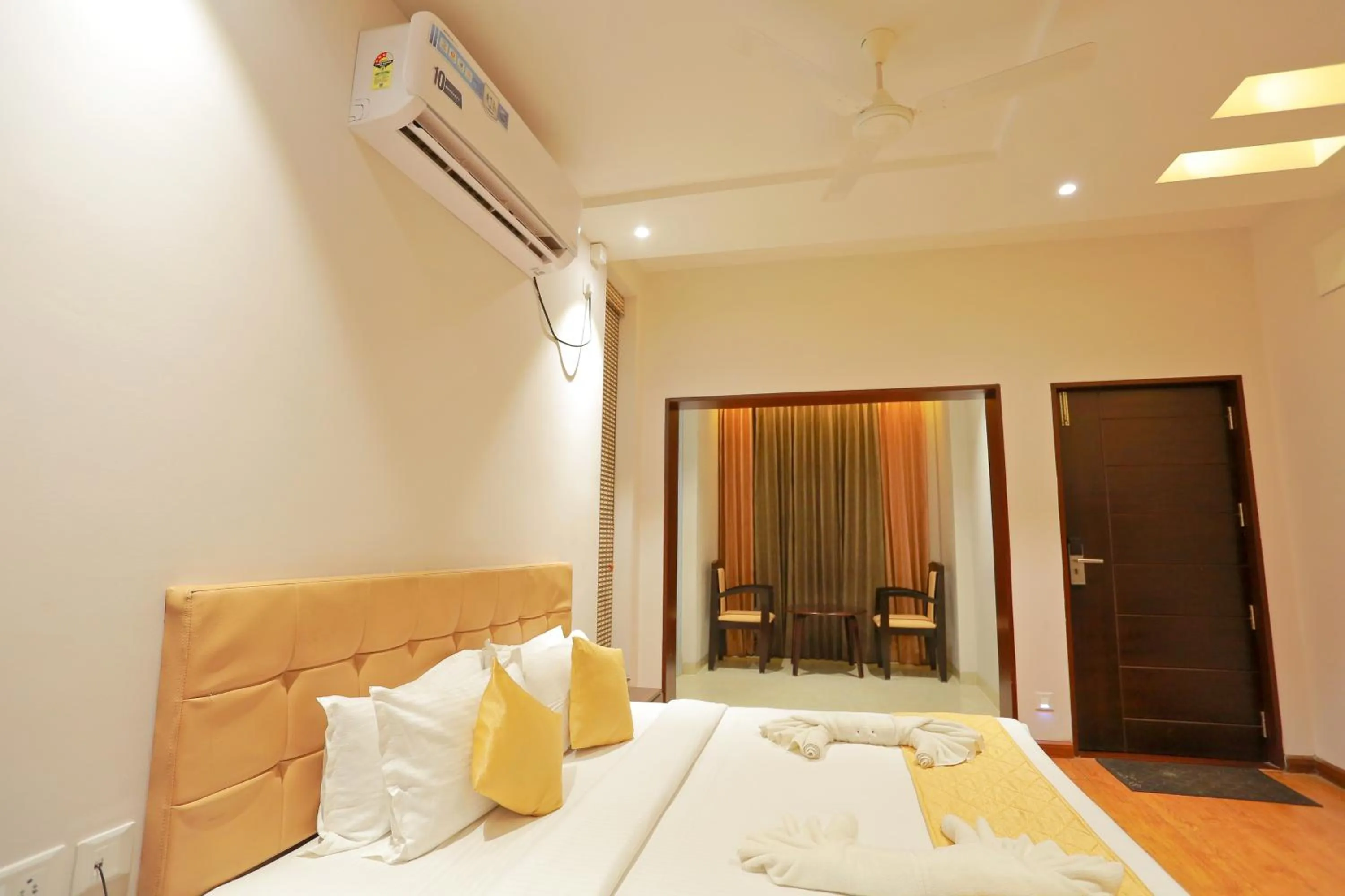 Bed in Grand Signature Hotel & spa