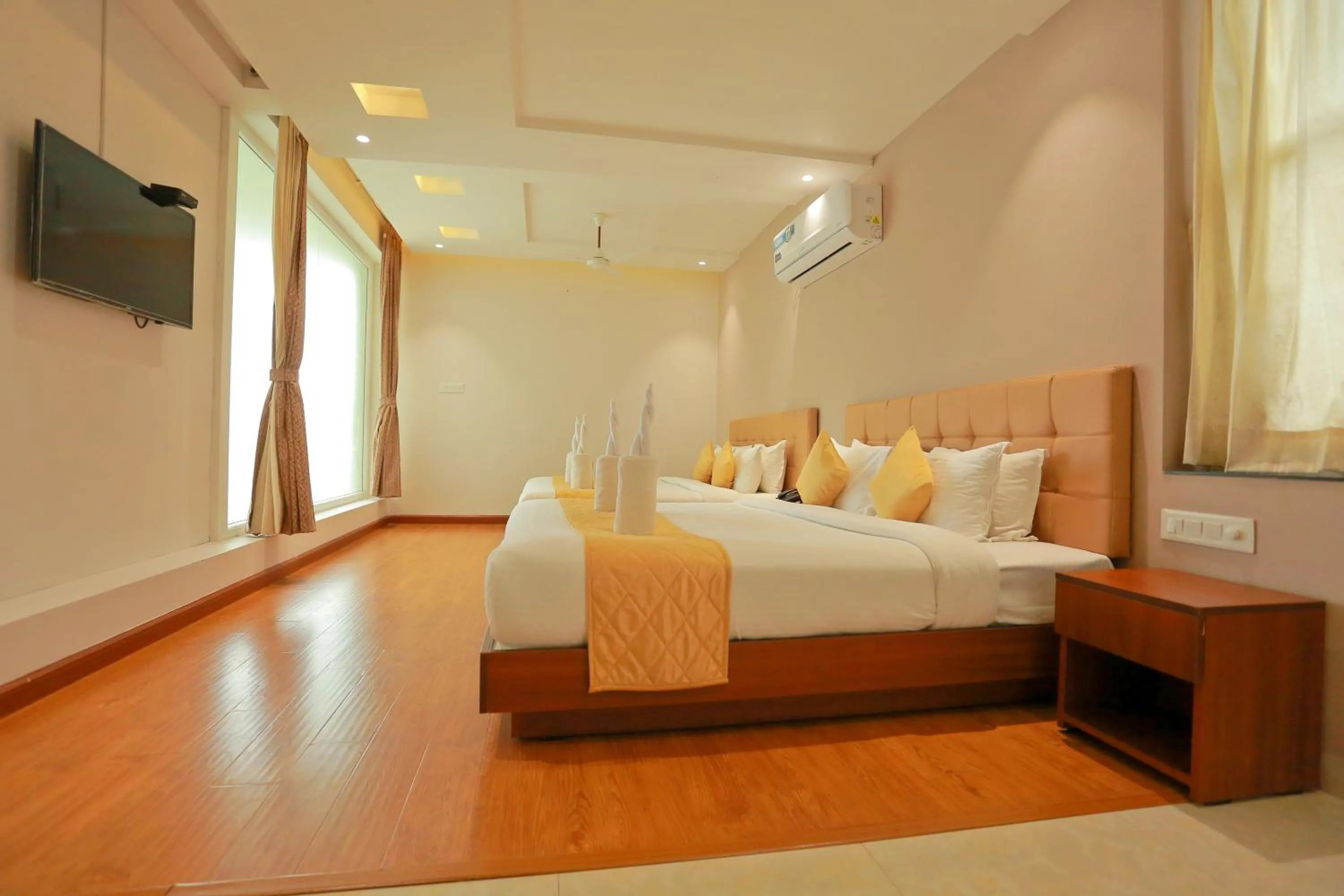 Bedroom, Bed in Grand Signature Hotel & spa