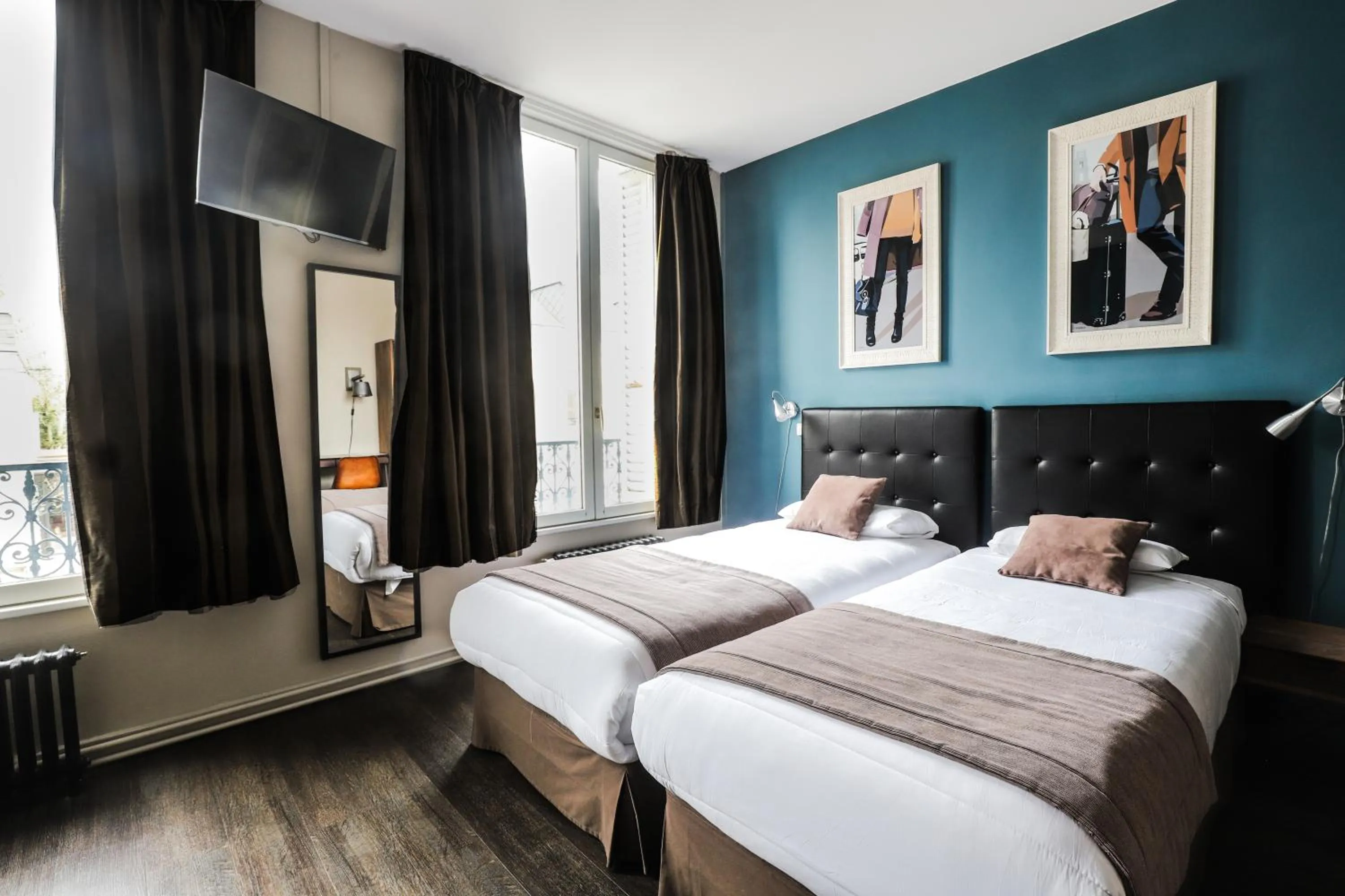 Bed in Hotel Des Cedres