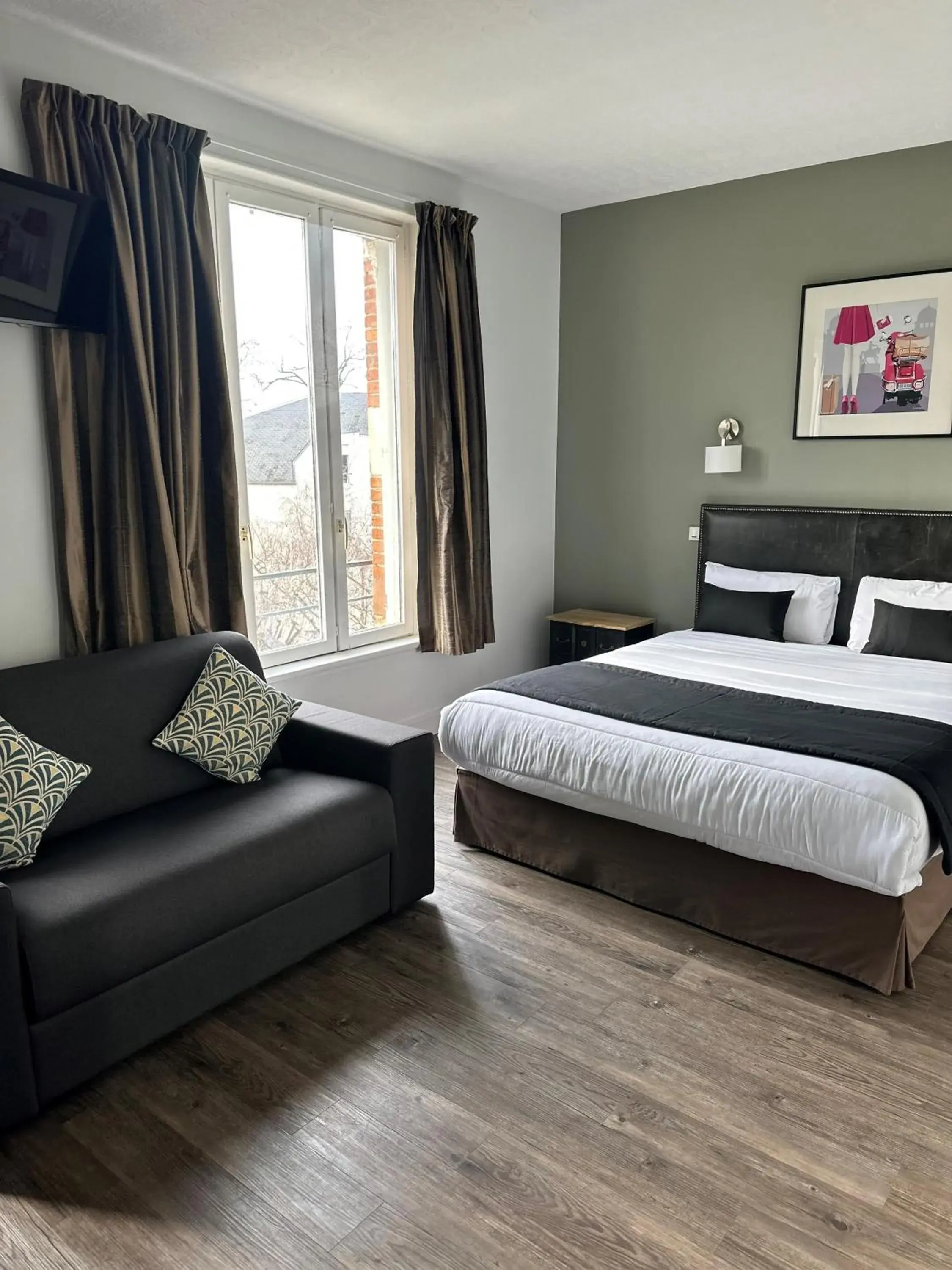 Property building, Bed in Hotel Des Cedres Property building, Bed in Hotel Des Cedres