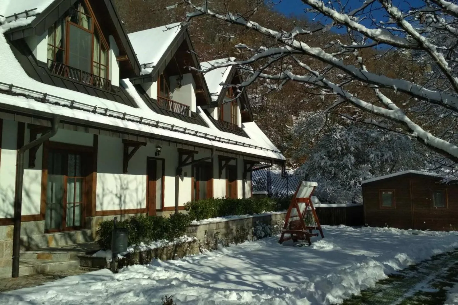 Winter in Hotel Apostolite