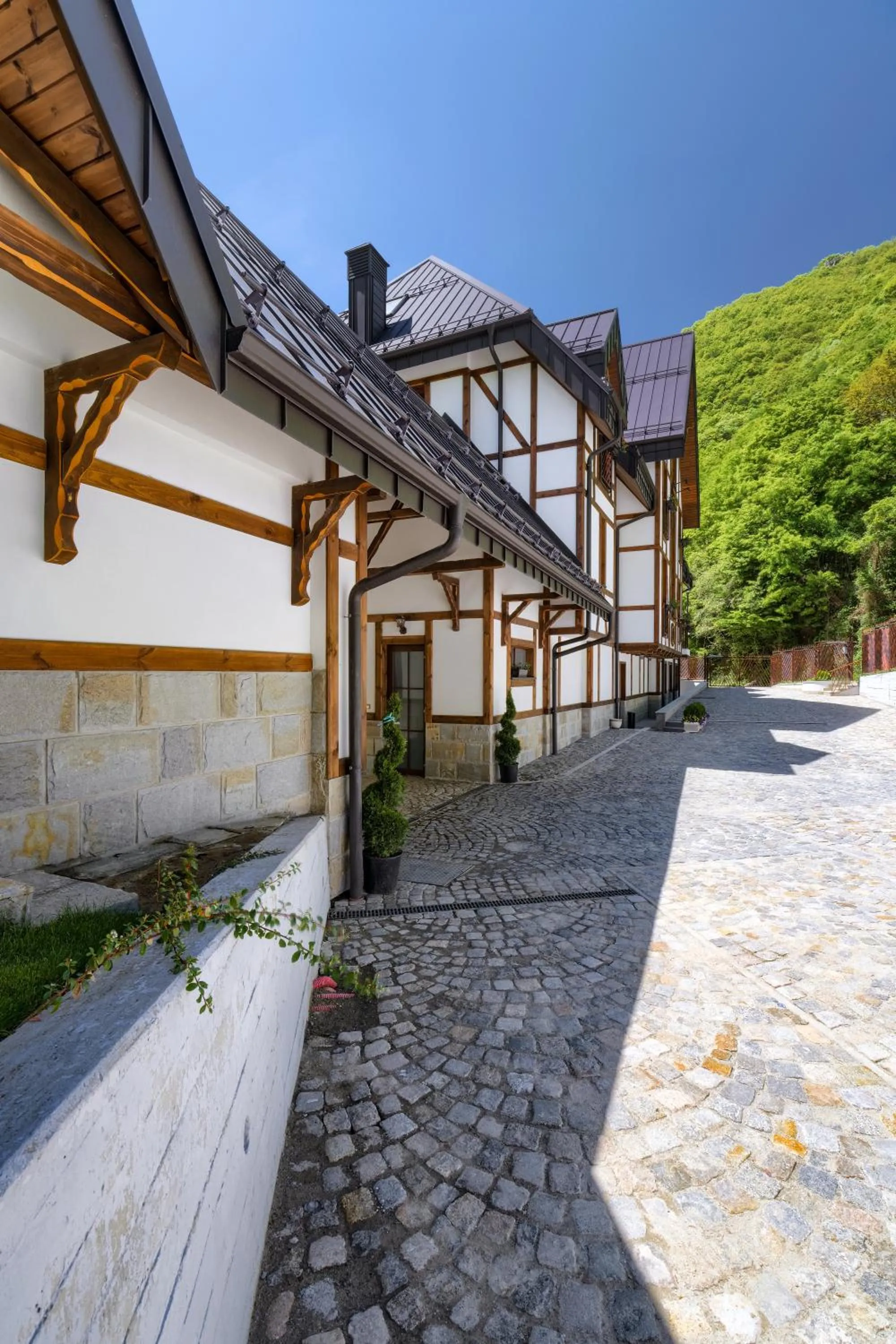 Property building in Hotel Apostolite