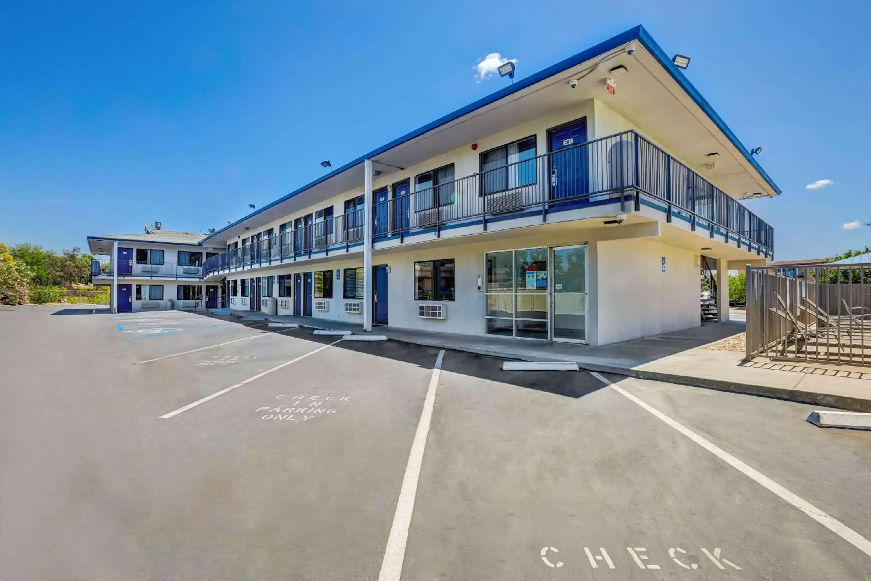 Property building in Motel 6-Red Bluff, CA Property building in Motel 6-Red Bluff, CA