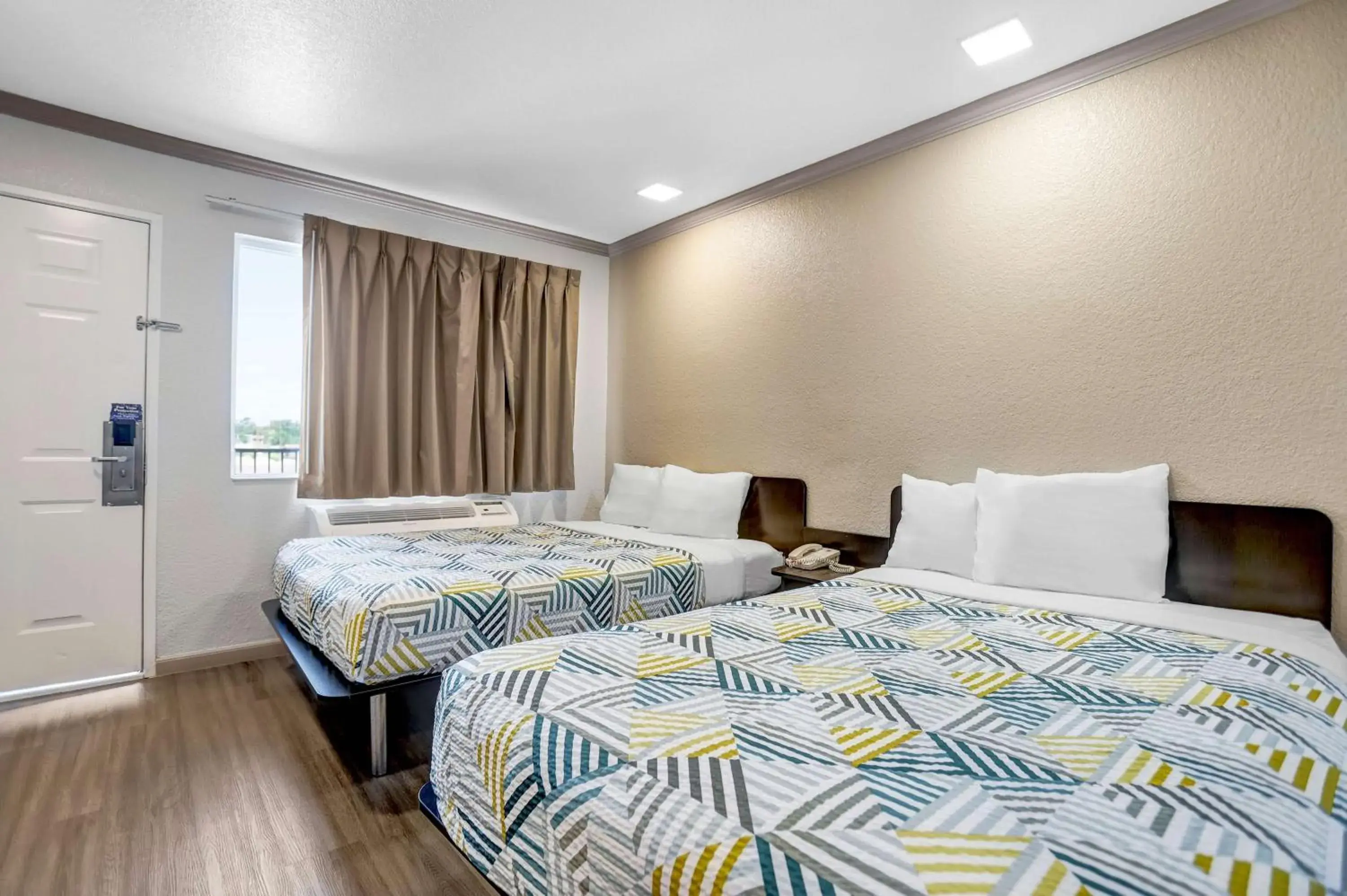 Photo of the whole room, Bed in Motel 6-Red Bluff, CA Photo of the whole room, Bed in Motel 6-Red Bluff, CA