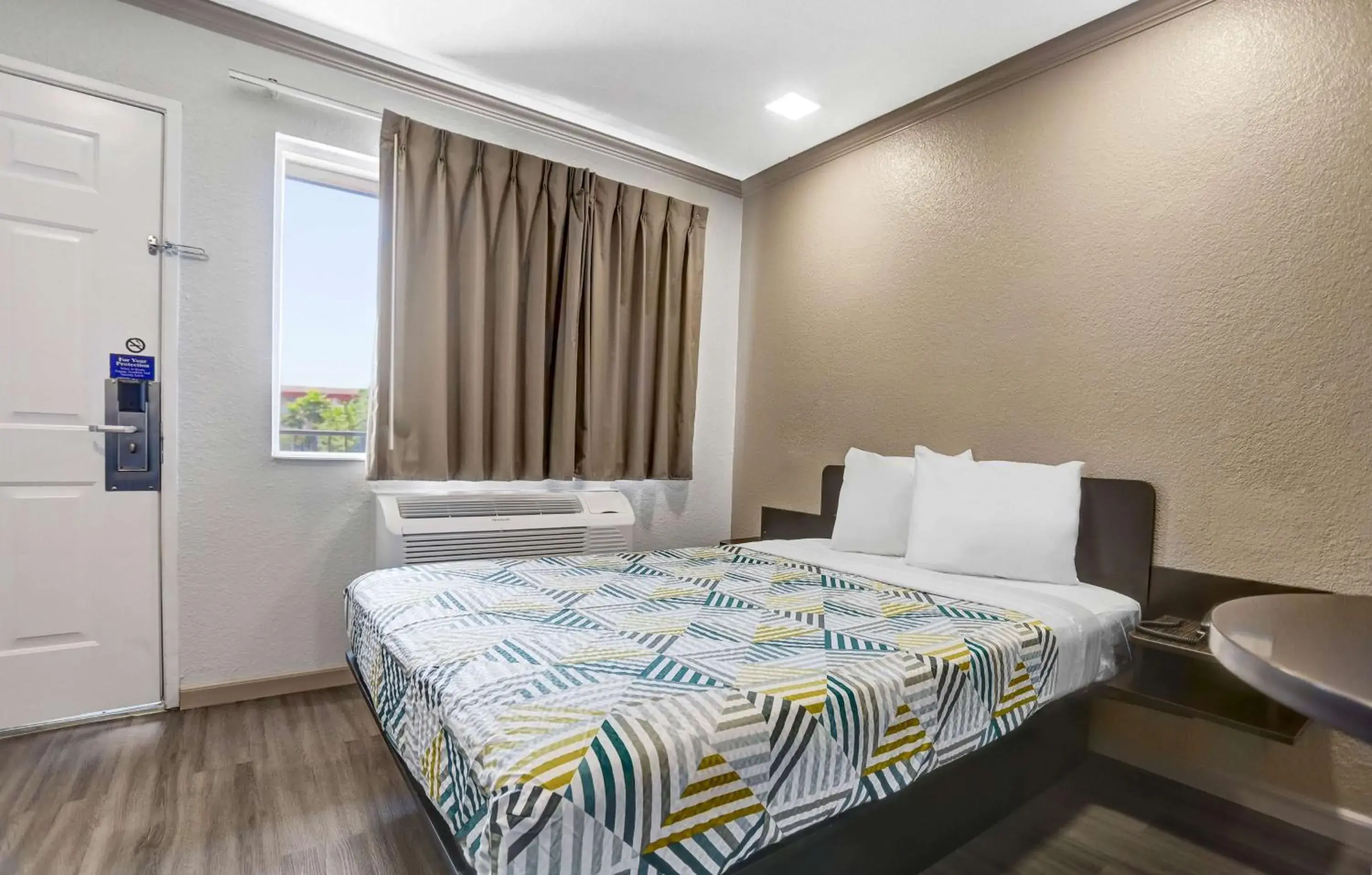 Photo of the whole room, Bed in Motel 6-Red Bluff, CA Photo of the whole room, Bed in Motel 6-Red Bluff, CA