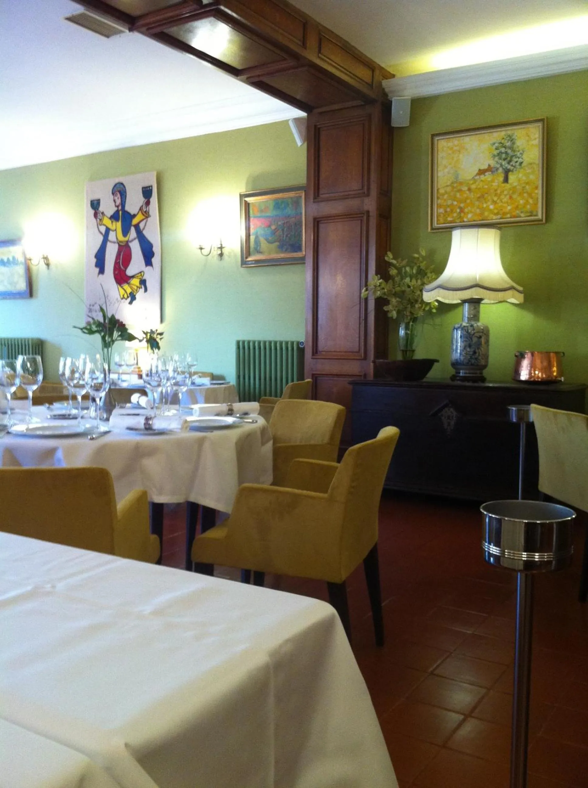 Restaurant/places to eat in Hostellerie de la Bouriane