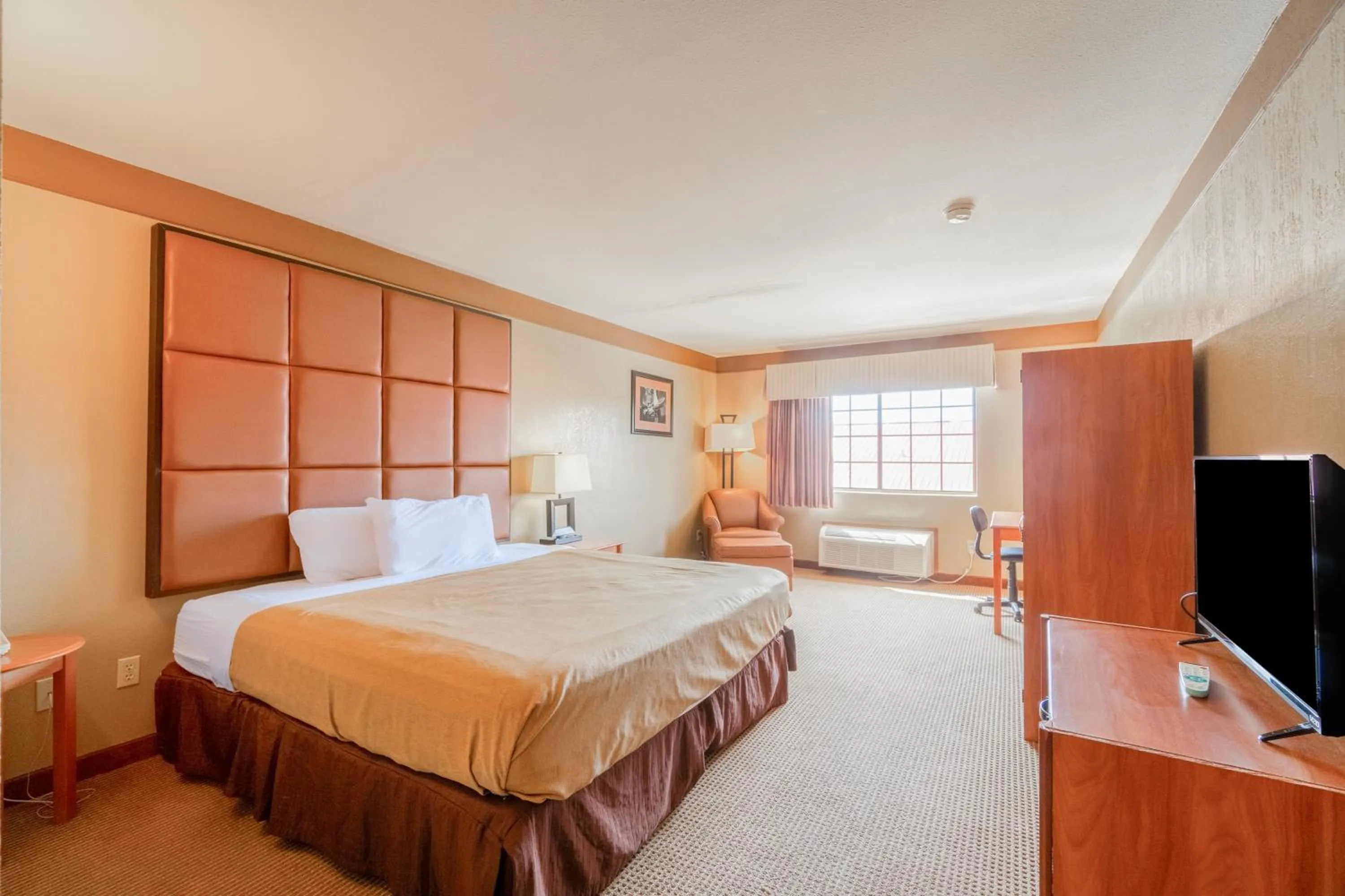 Bedroom, Bed in Texan Inn By OYO Beeville US-181