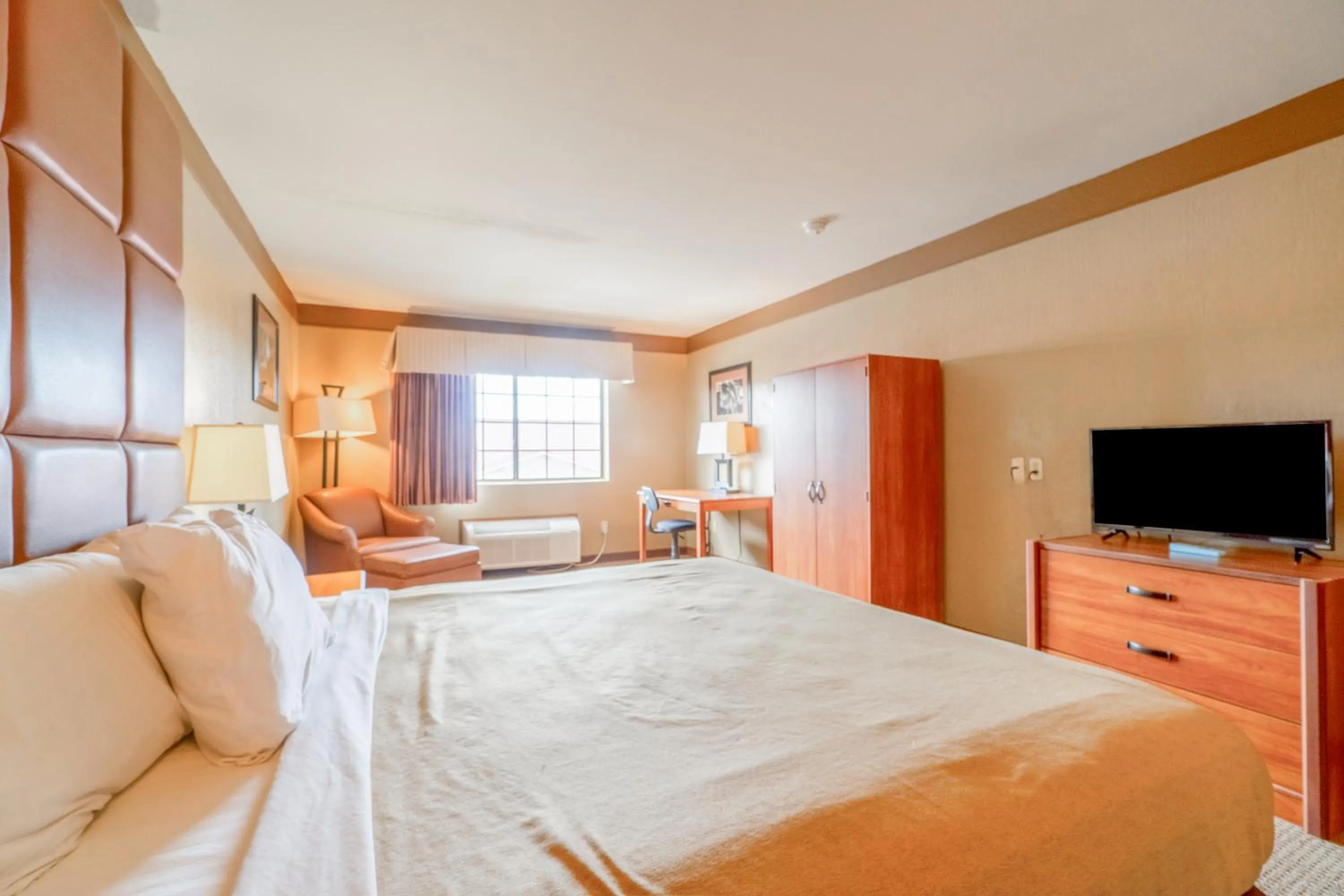 Bedroom, Bed in Texan Inn By OYO Beeville US-181