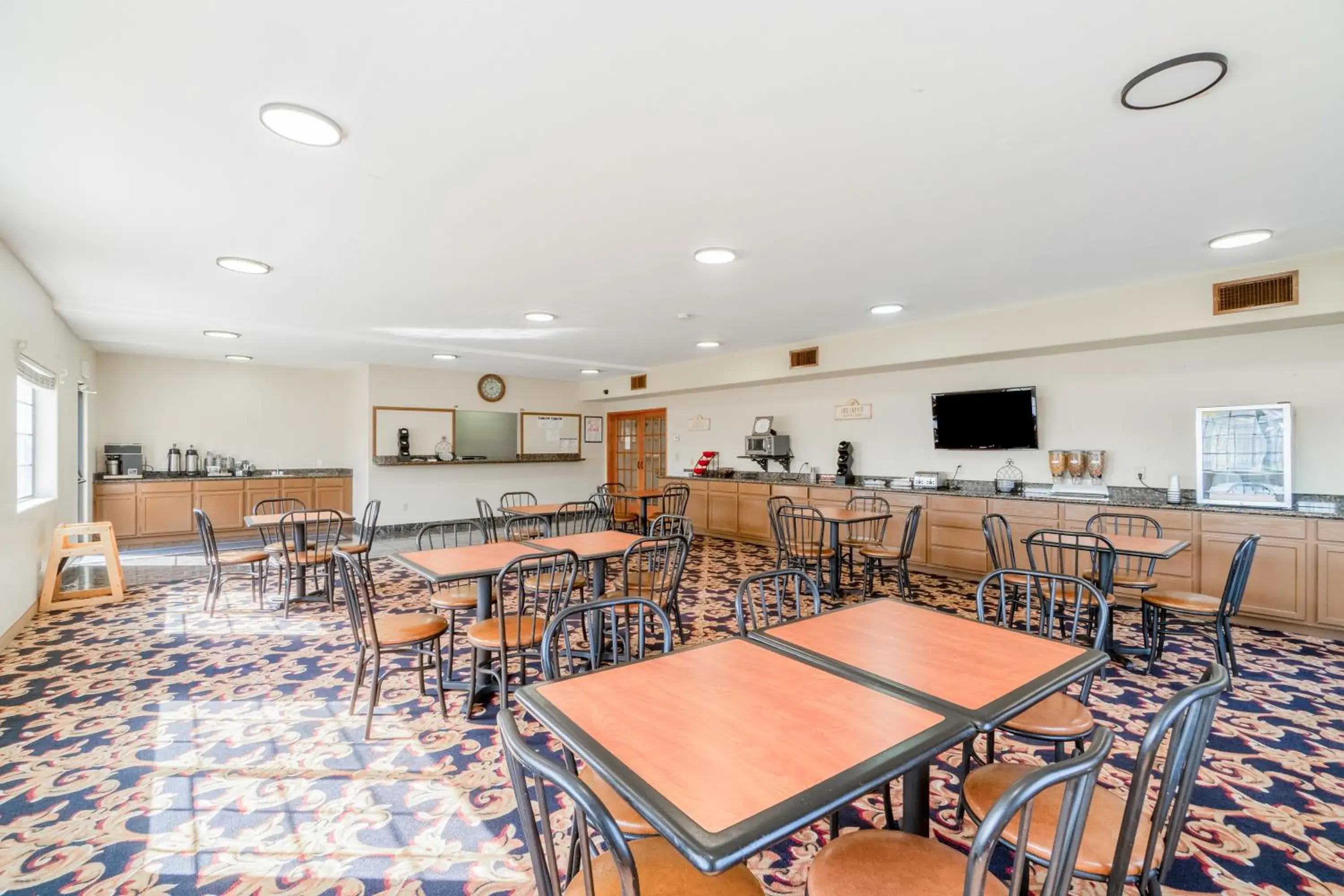 Restaurant/places to eat in Texan Inn By OYO Beeville US-181 Restaurant/places to eat in Texan Inn By OYO Beeville US-181