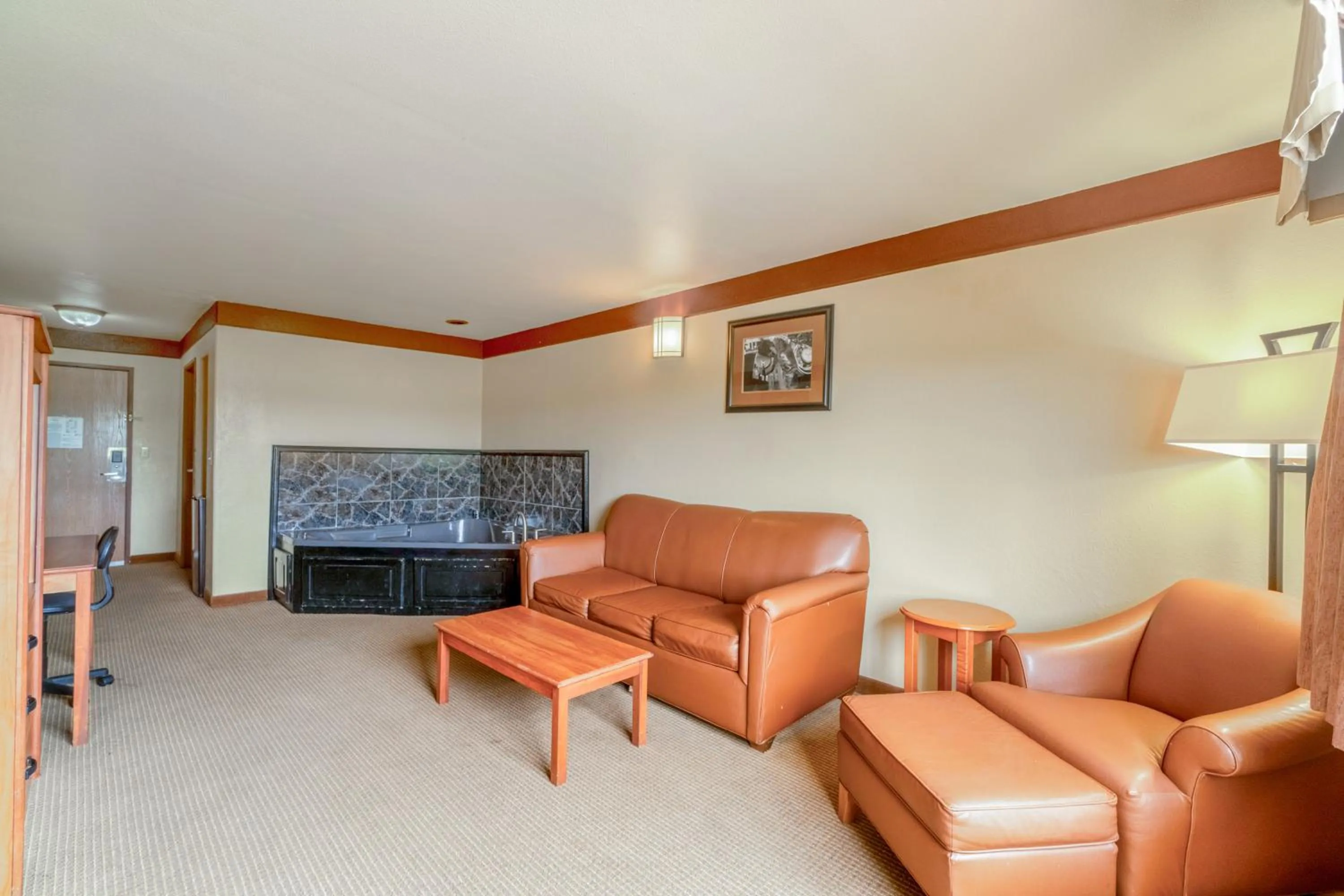 Seating area in Texan Inn By OYO Beeville US-181