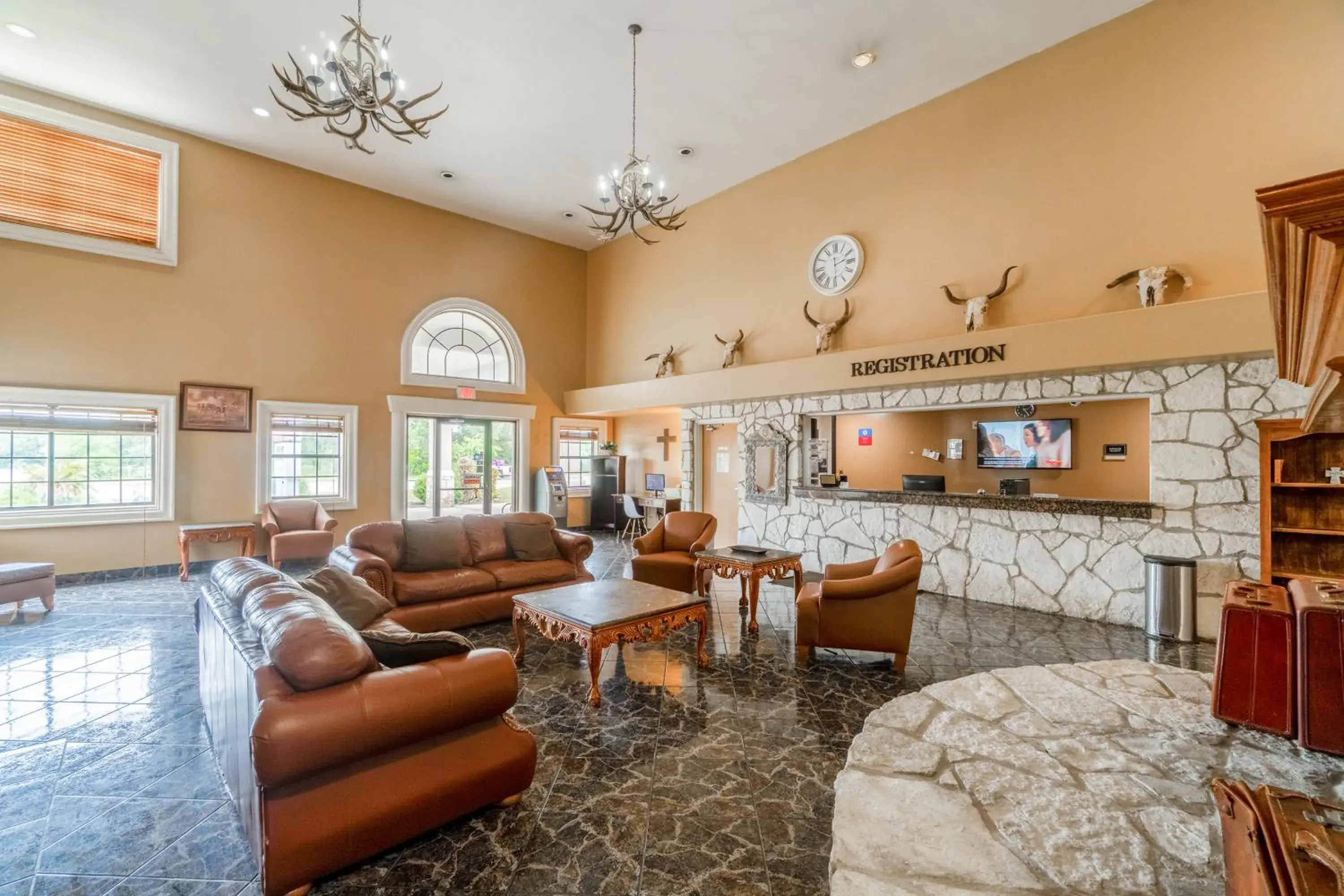 Lobby or reception in Texan Inn By OYO Beeville US-181 Lobby or reception in Texan Inn By OYO Beeville US-181