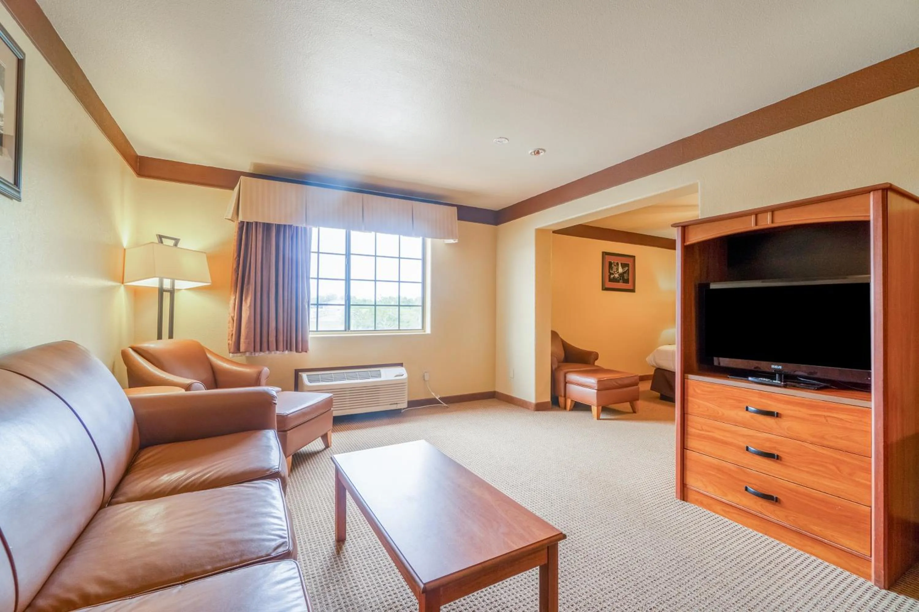 Seating area in Texan Inn By OYO Beeville US-181