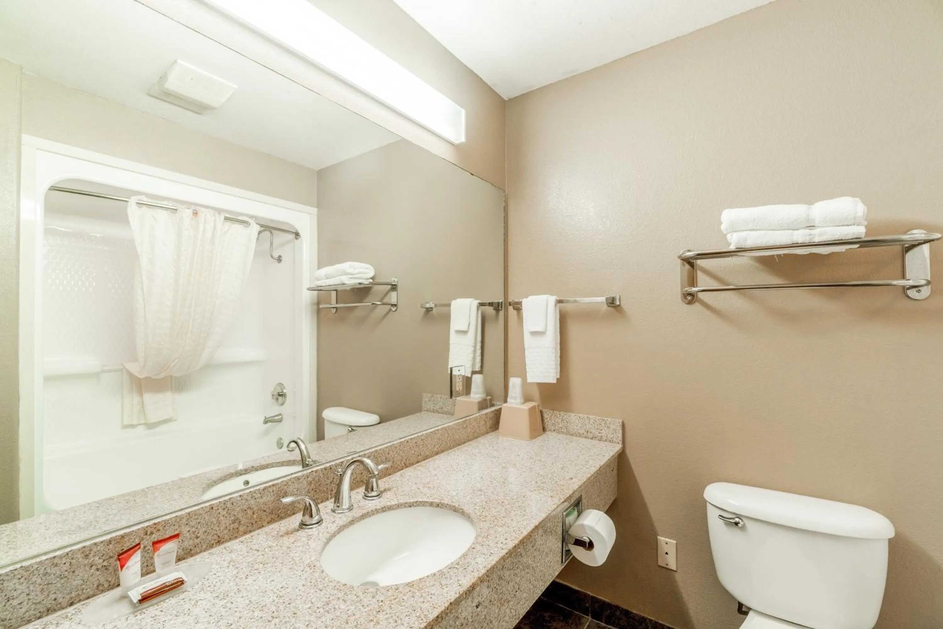 Bathroom in Texan Inn By OYO Beeville US-181