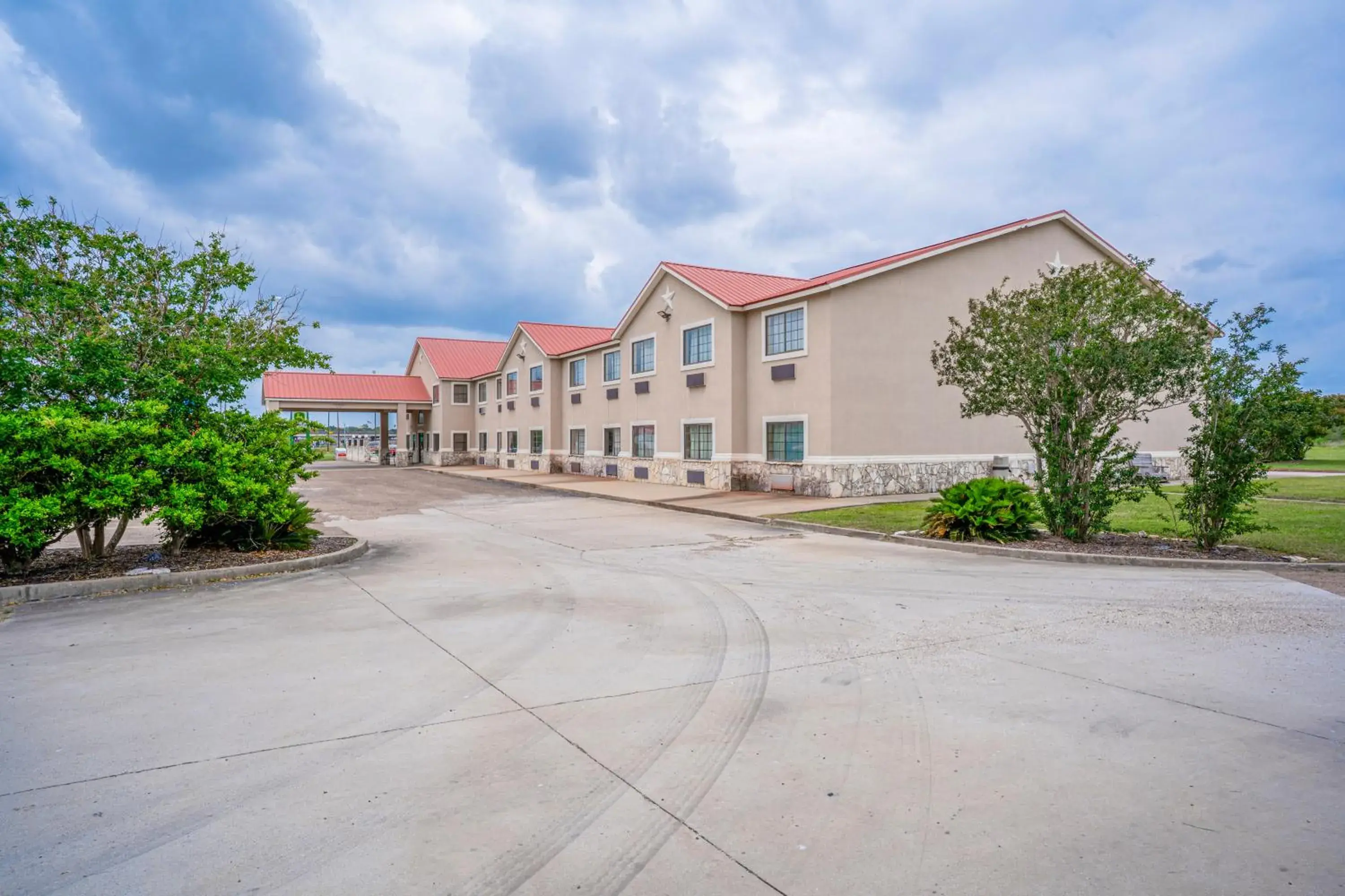 Property building in Texan Inn By OYO Beeville US-181 Property building in Texan Inn By OYO Beeville US-181