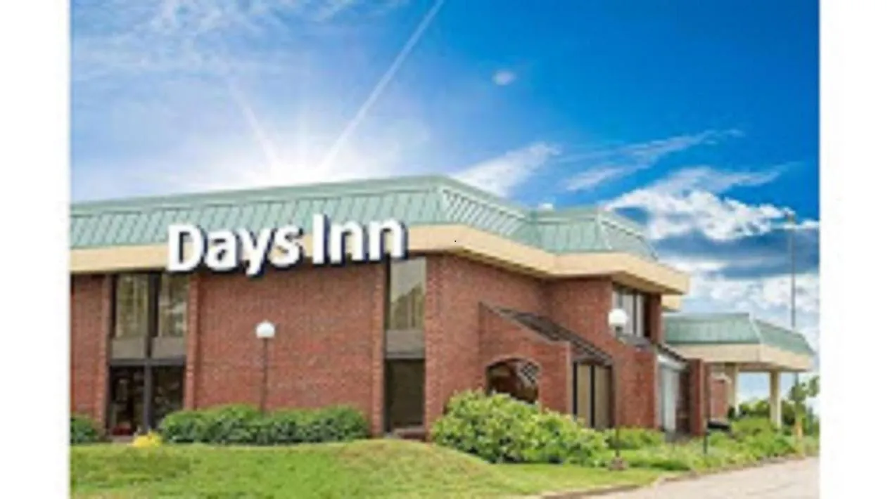 Property building in Days Inn by Wyndham Rolla