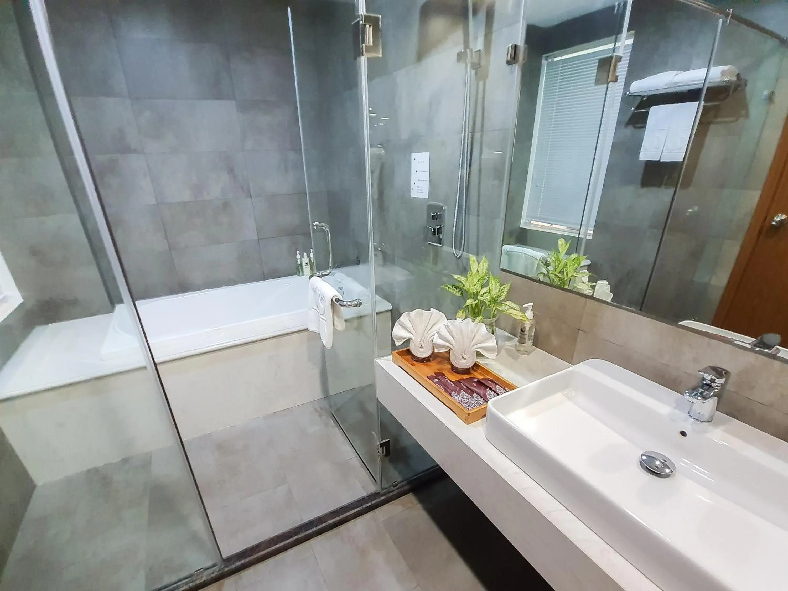 Bathroom in REIWA INN APARTMENT Bathroom in REIWA INN APARTMENT