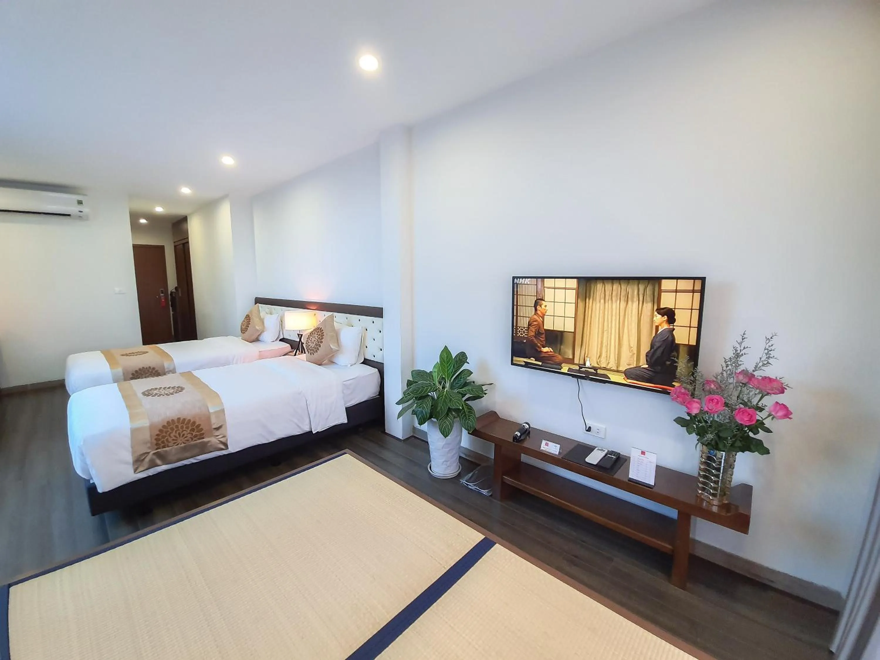 Photo of the whole room, Bed in REIWA INN APARTMENT