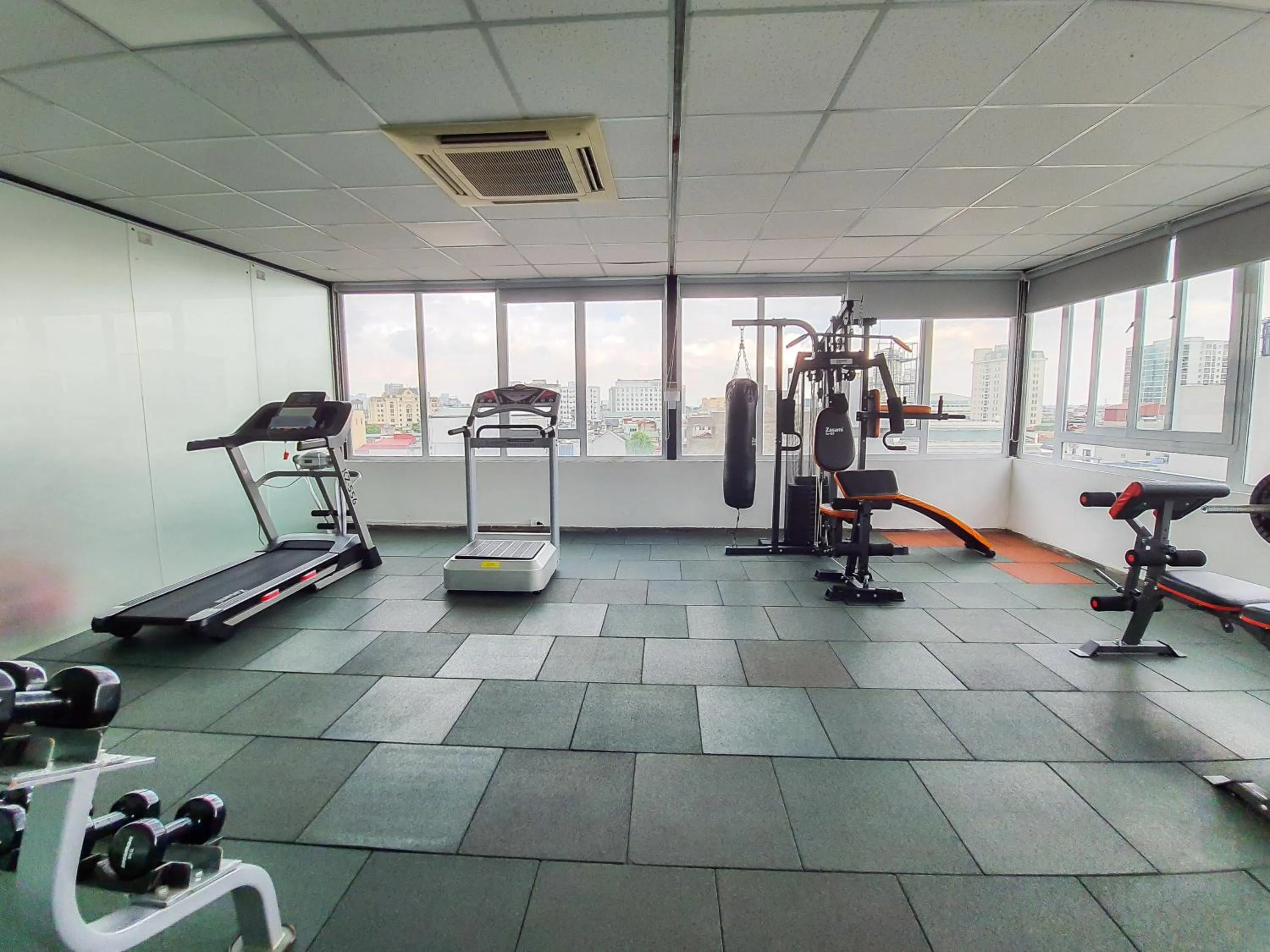 Fitness centre/facilities in REIWA INN APARTMENT