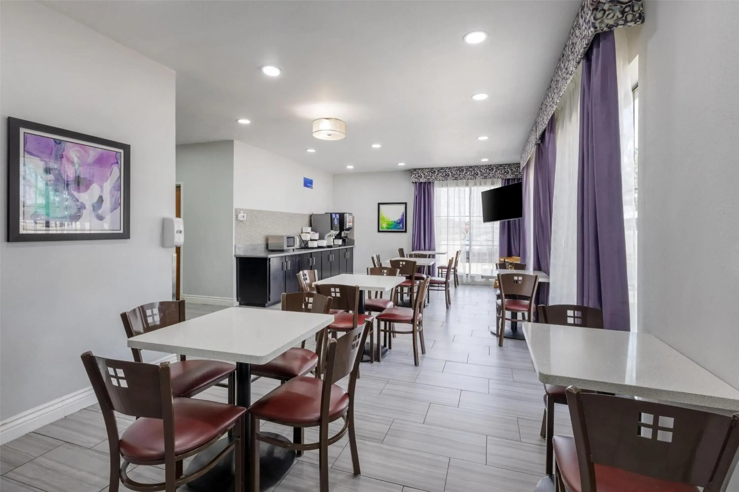 Breakfast in Best Western Executive Inn Breakfast in Best Western Executive Inn