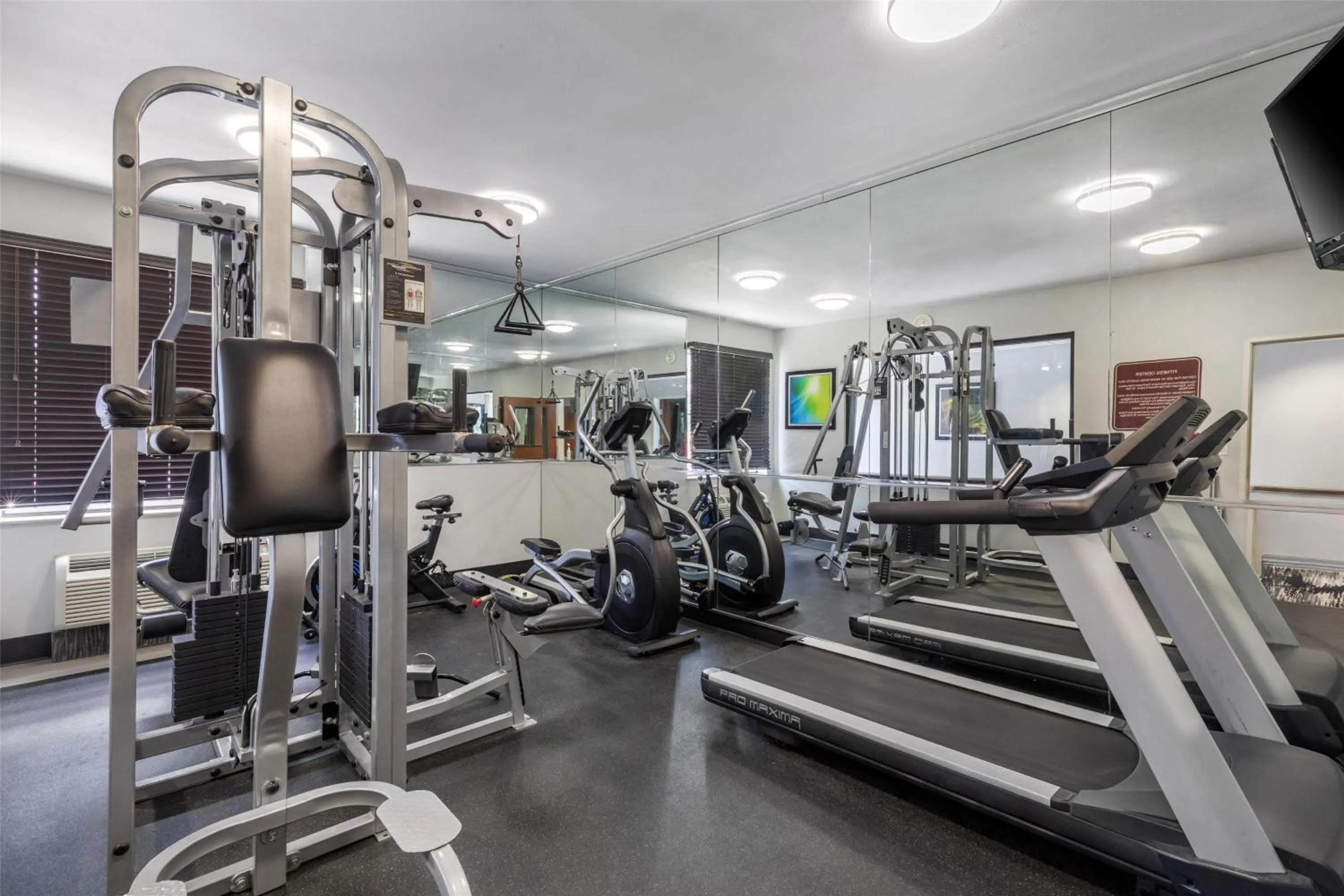 Fitness centre/facilities in Best Western Executive Inn