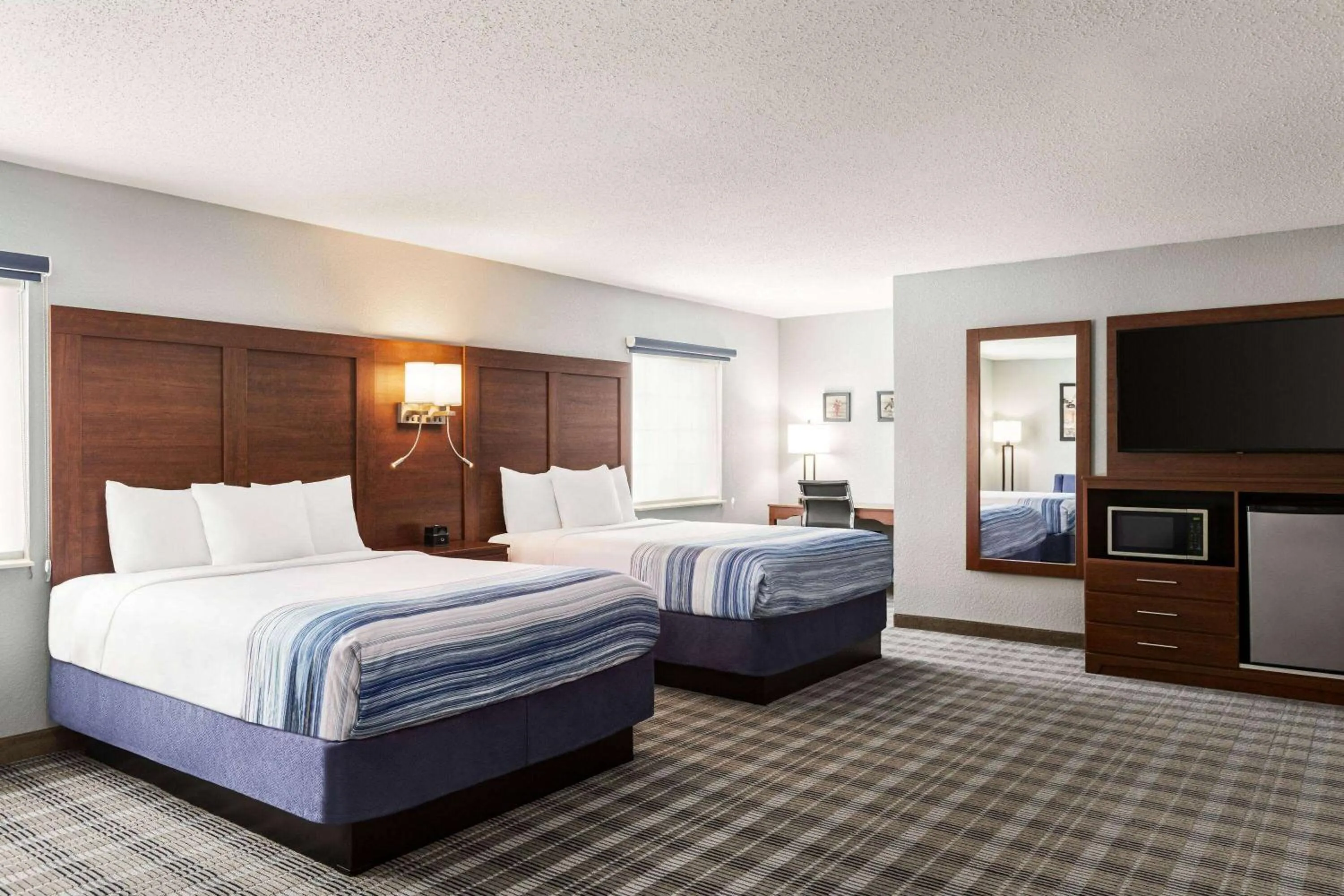 Photo of the whole room, Bed in AmericInn by Wyndham Williamsburg