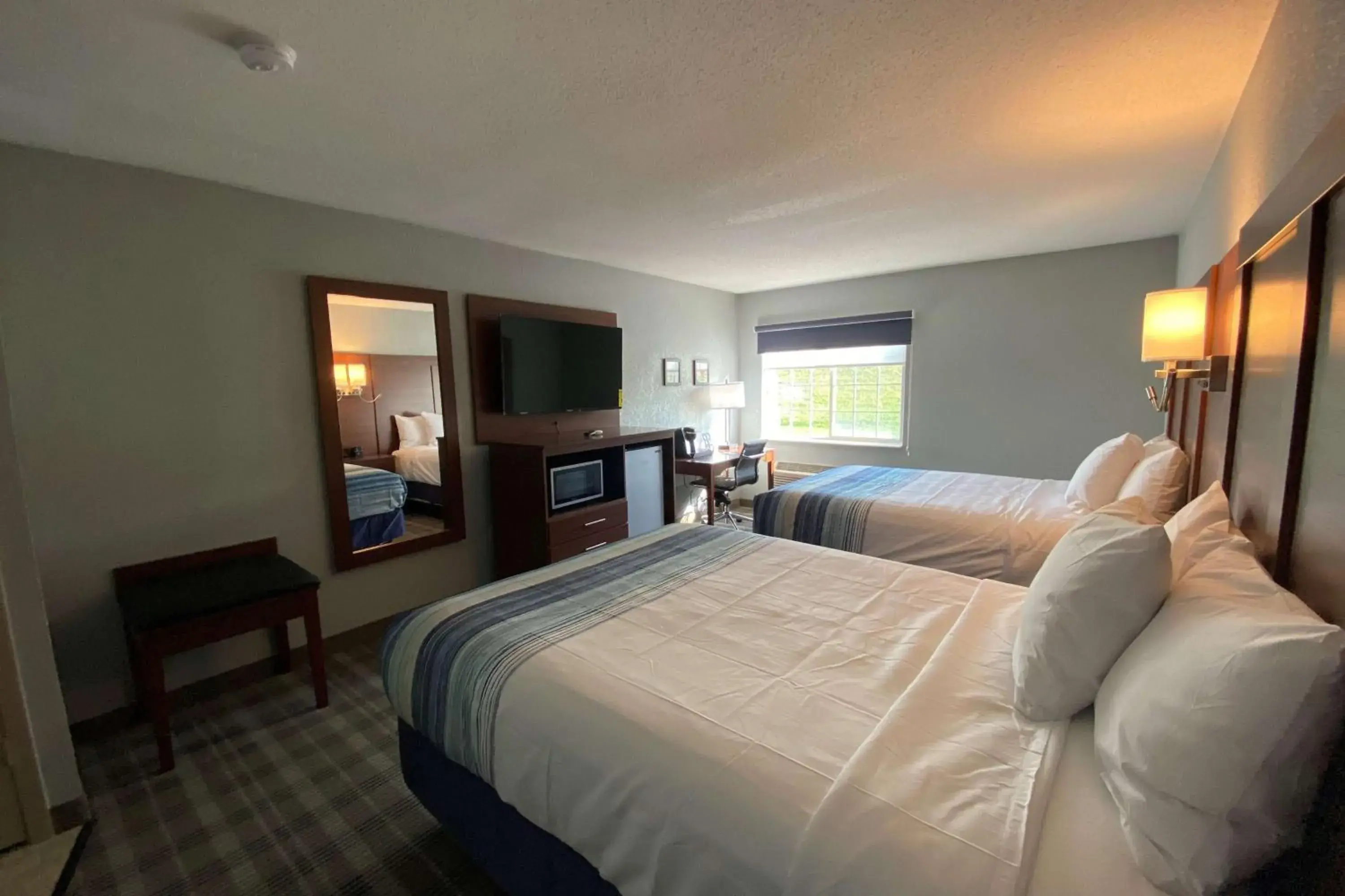 Bedroom, Bed in AmericInn by Wyndham Williamsburg Bedroom, Bed in AmericInn by Wyndham Williamsburg