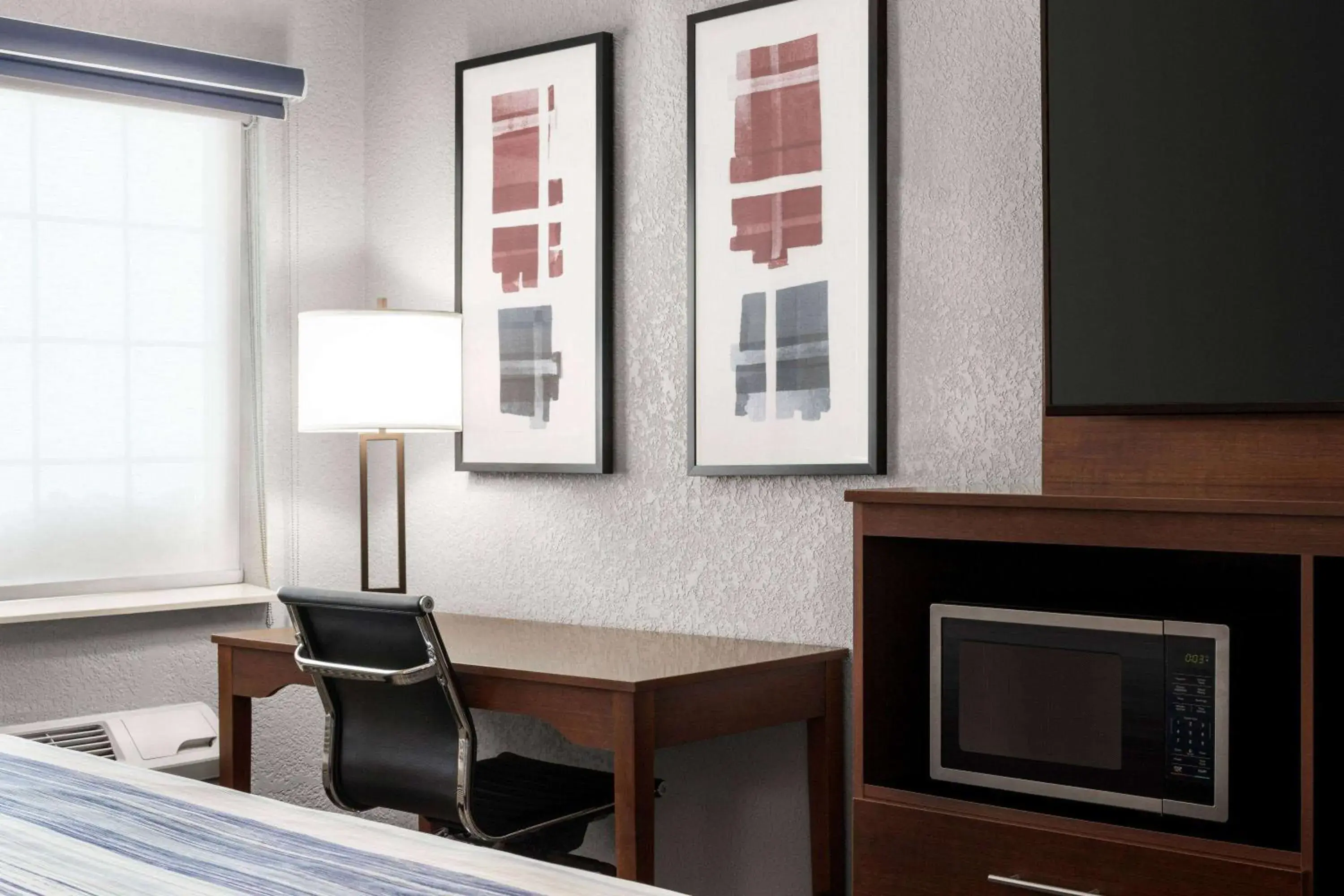 Photo of the whole room in AmericInn by Wyndham Williamsburg Photo of the whole room in AmericInn by Wyndham Williamsburg