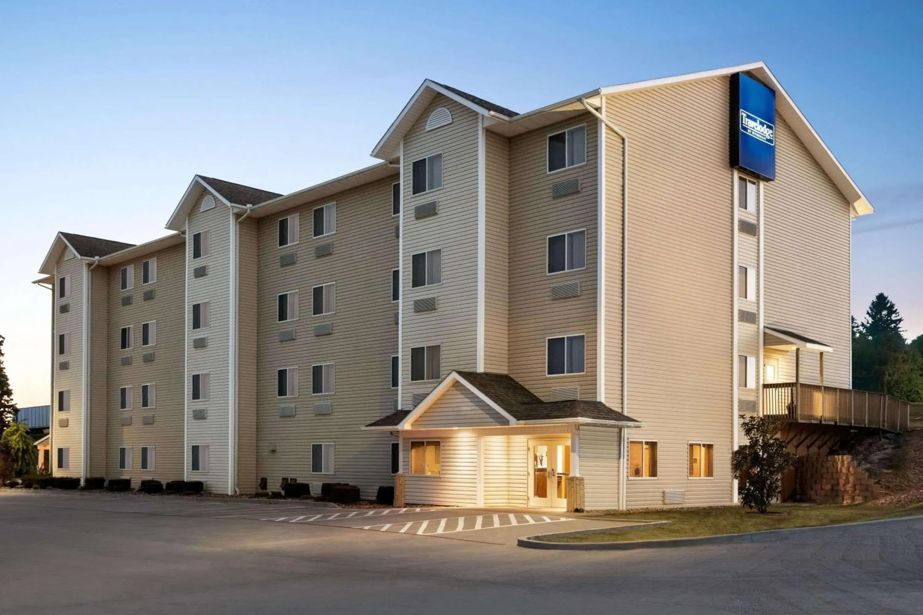 Property building in Travelodge by Wyndham McAlester Property building in Travelodge by Wyndham McAlester