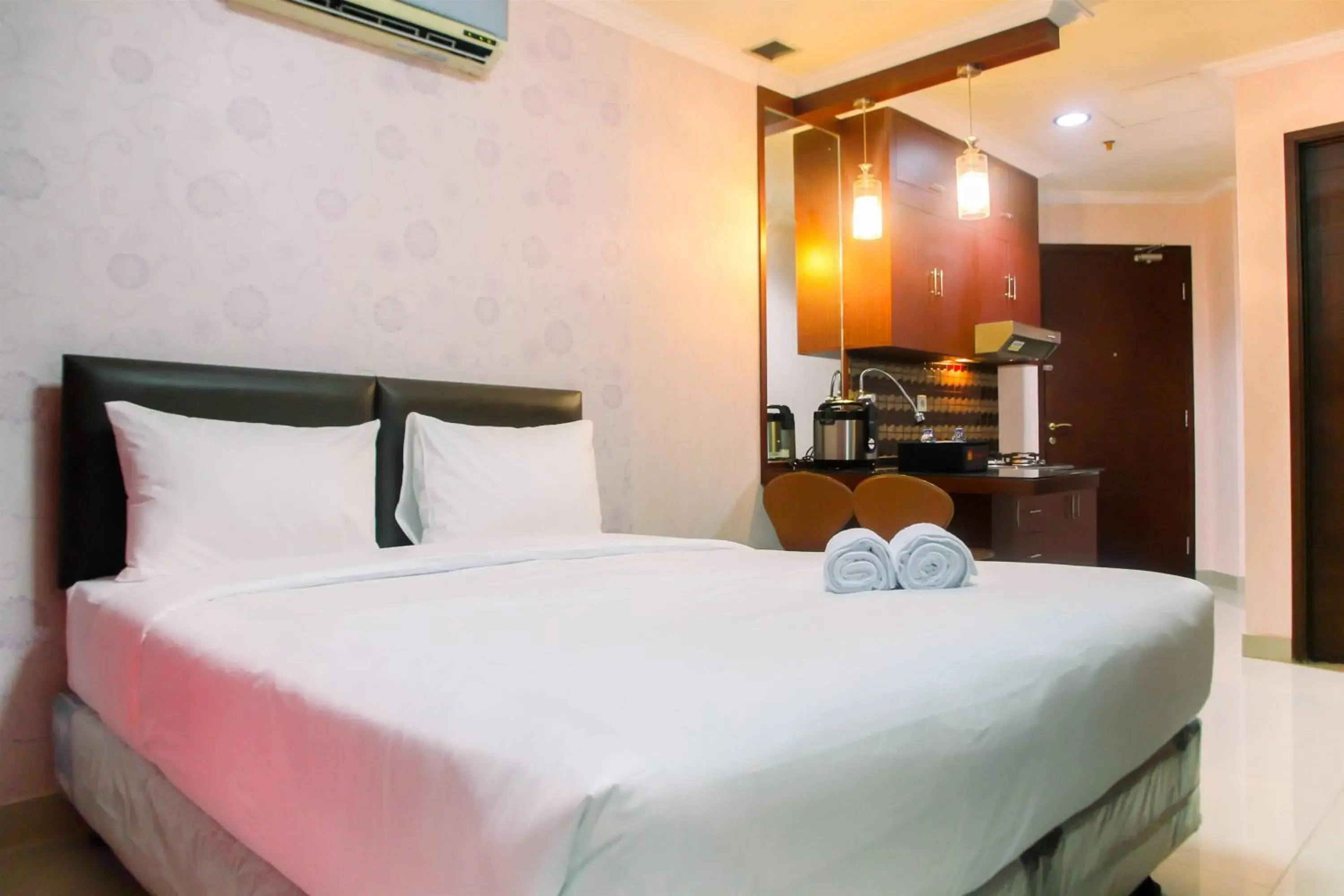 Relaxing Studio Apartment at Mangga Dua Residence By Travelio Relaxing Studio Apartment at Mangga Dua Residence By Travelio