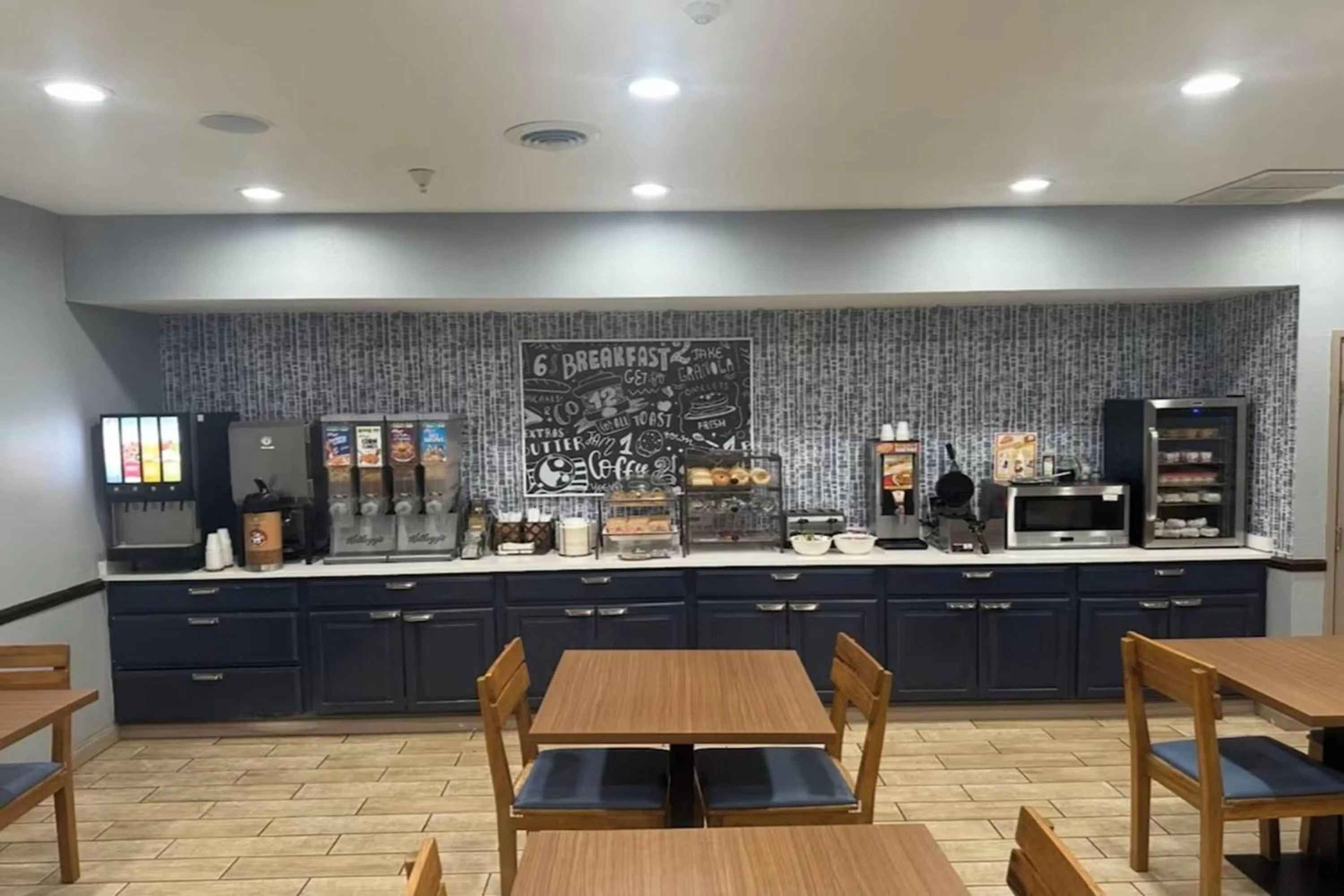 Breakfast in AmericInn by Wyndham, Galesburg, IL