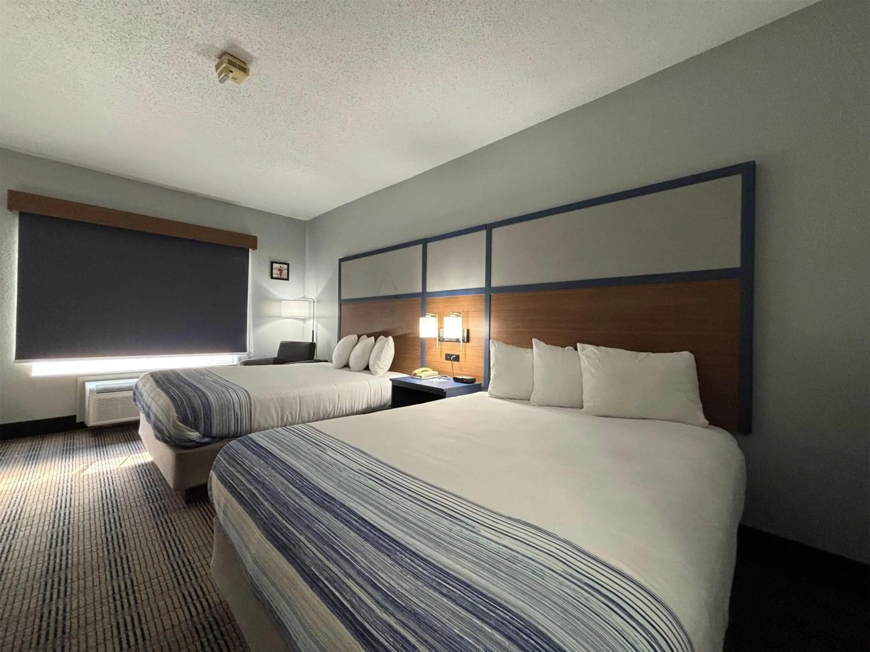Photo of the whole room, Bed in AmericInn by Wyndham, Galesburg, IL
