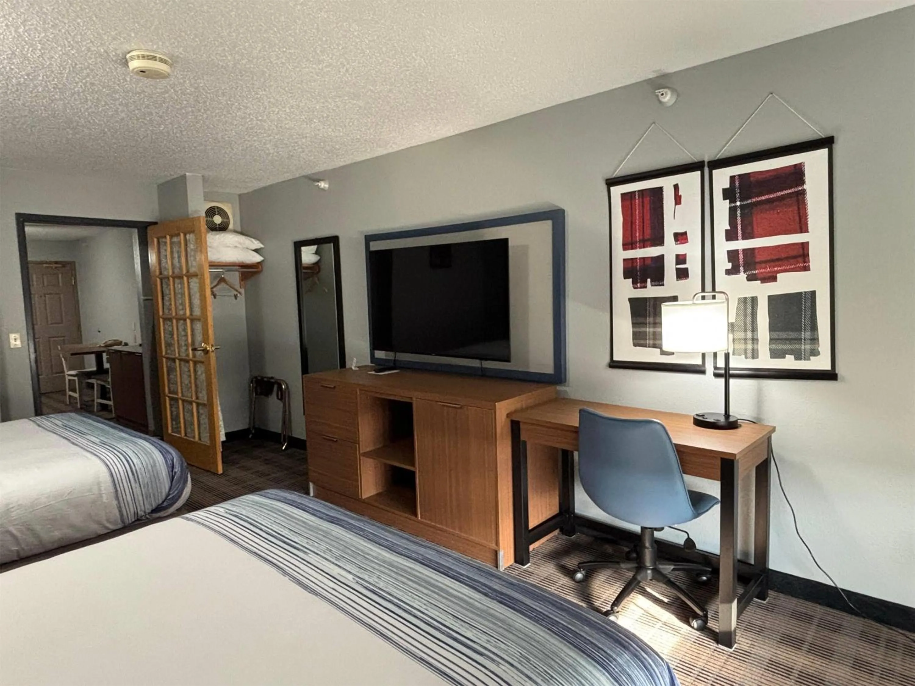 Photo of the whole room, Bed in AmericInn by Wyndham, Galesburg, IL
