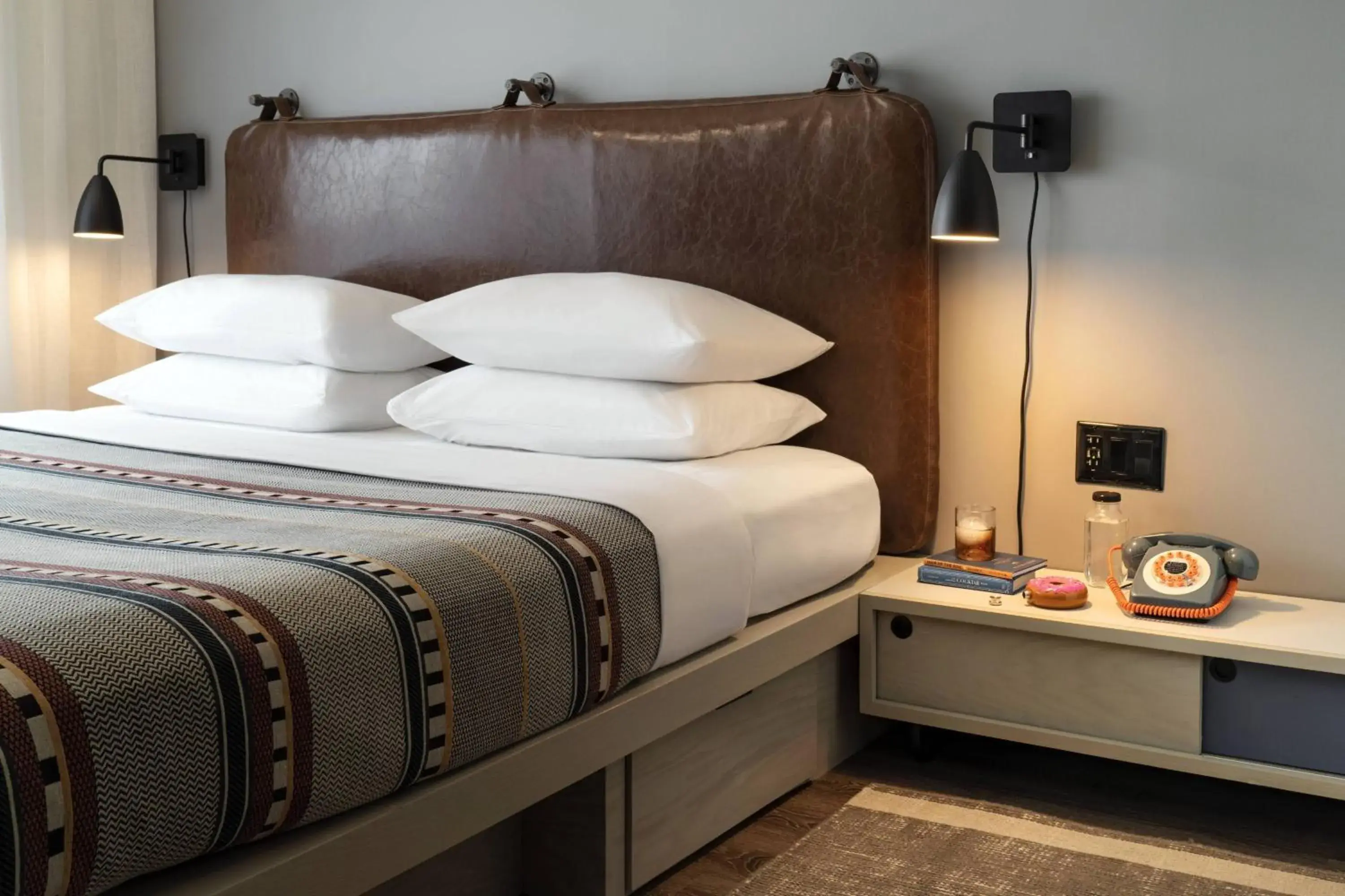 King Room - Hearing Accessible in Moxy Nashville Vanderbilt Area King Room - Hearing Accessible in Moxy Nashville Vanderbilt Area