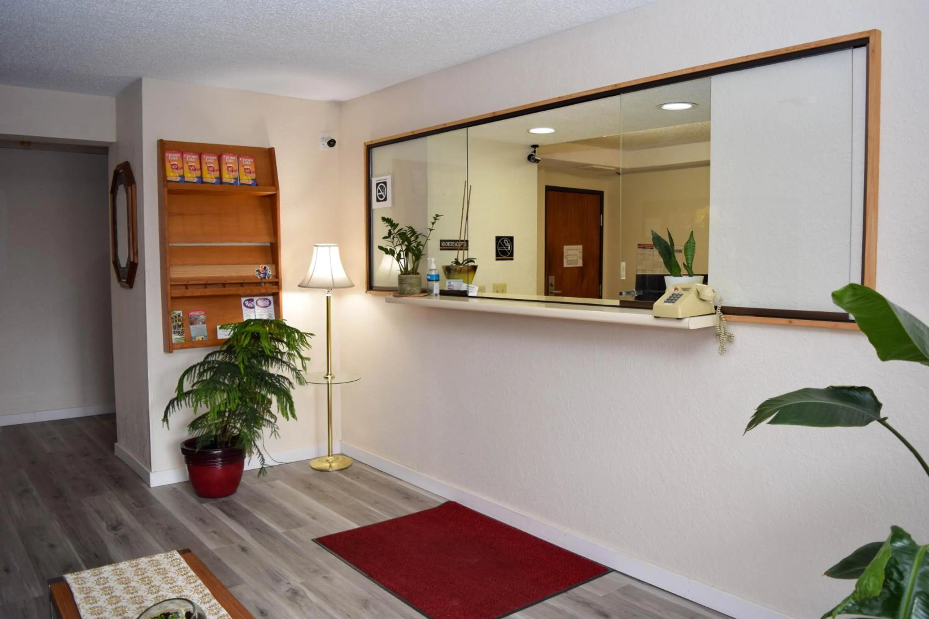 Lobby or reception in Corning Inn