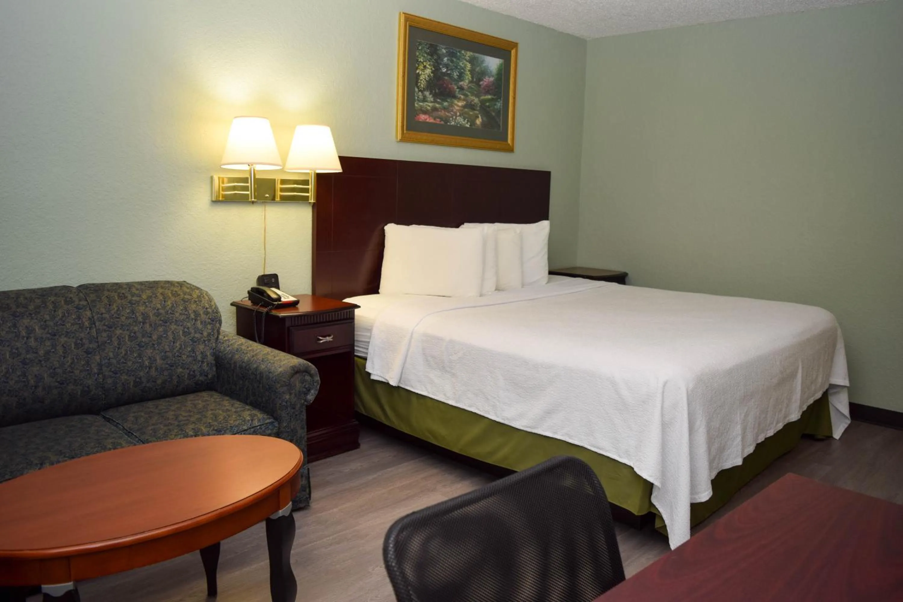 Bed in Corning Inn