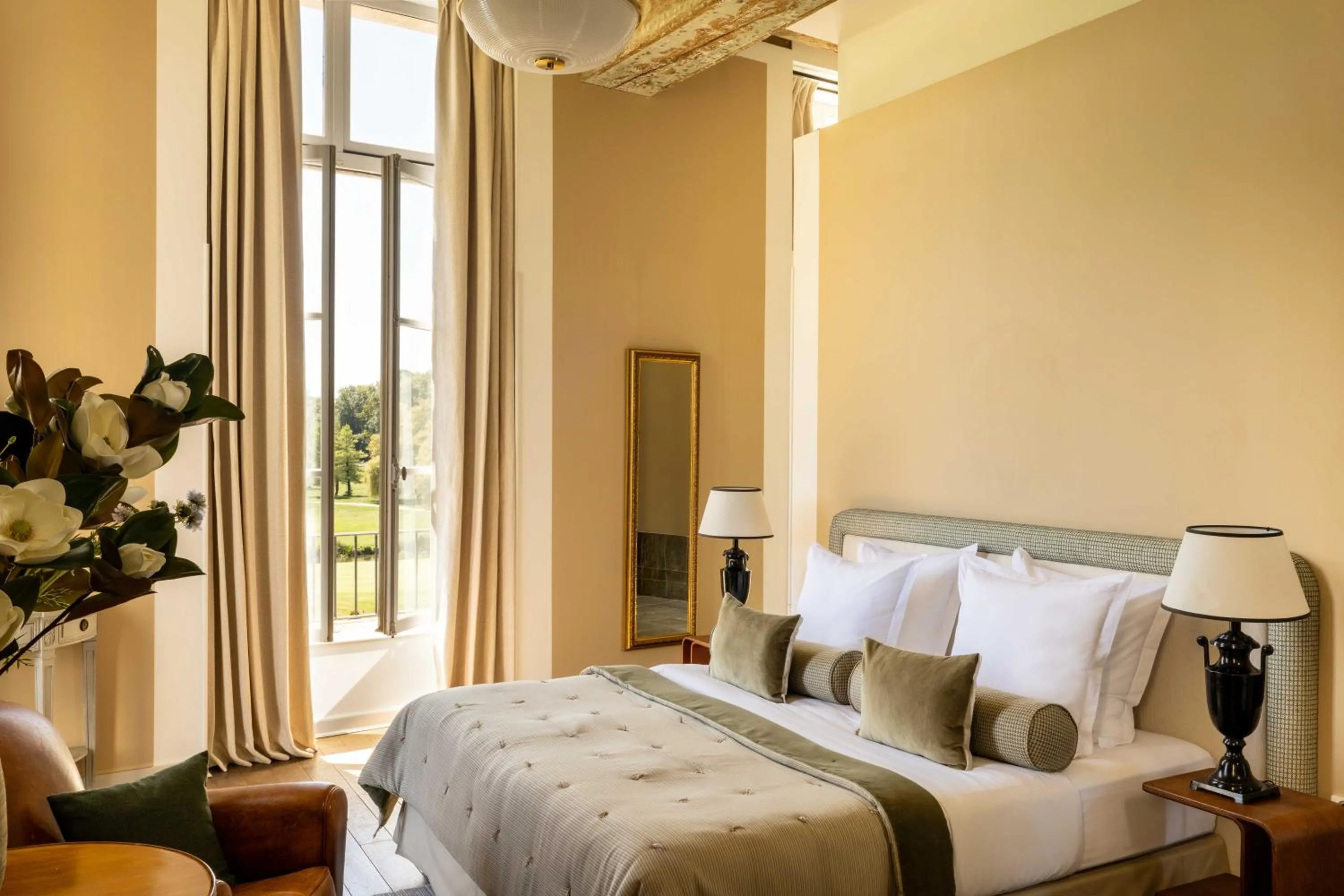 Bed in Château d'Augerville Golf & Spa Resort - TemptingPlaces Collection
