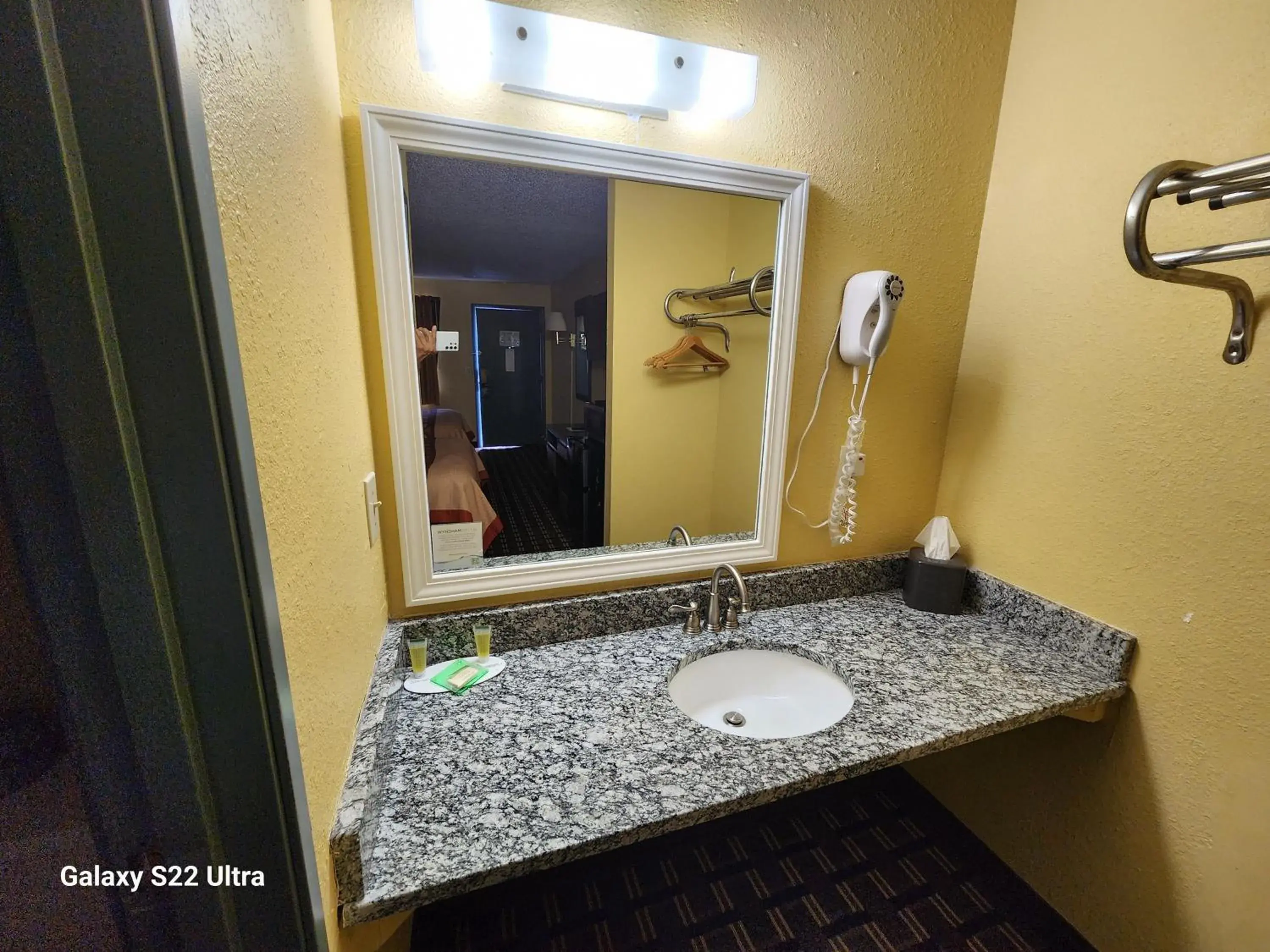 Double Room with Two Double Beds - Non-Smoking in Super 8 by Wyndham Newcomerstown Double Room with Two Double Beds - Non-Smoking in Super 8 by Wyndham Newcomerstown